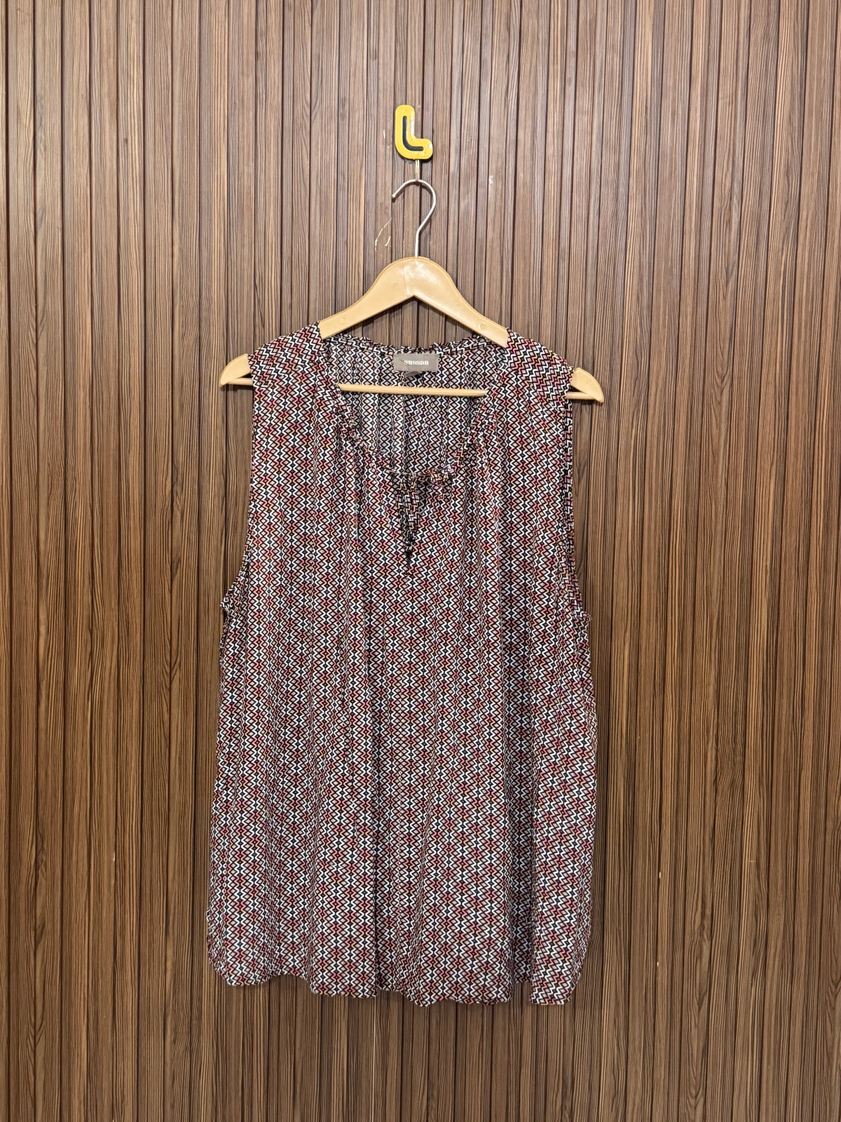 Chest 27 Length 28 Fabric Silk Casual Sleeveless