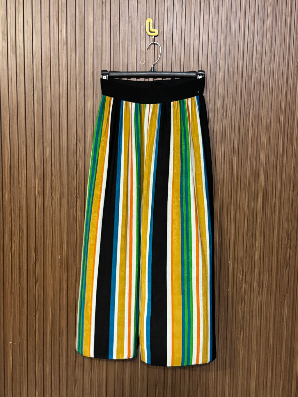 Waist 30 to 32 Length 37 Fabric Elastic Simple Trouser