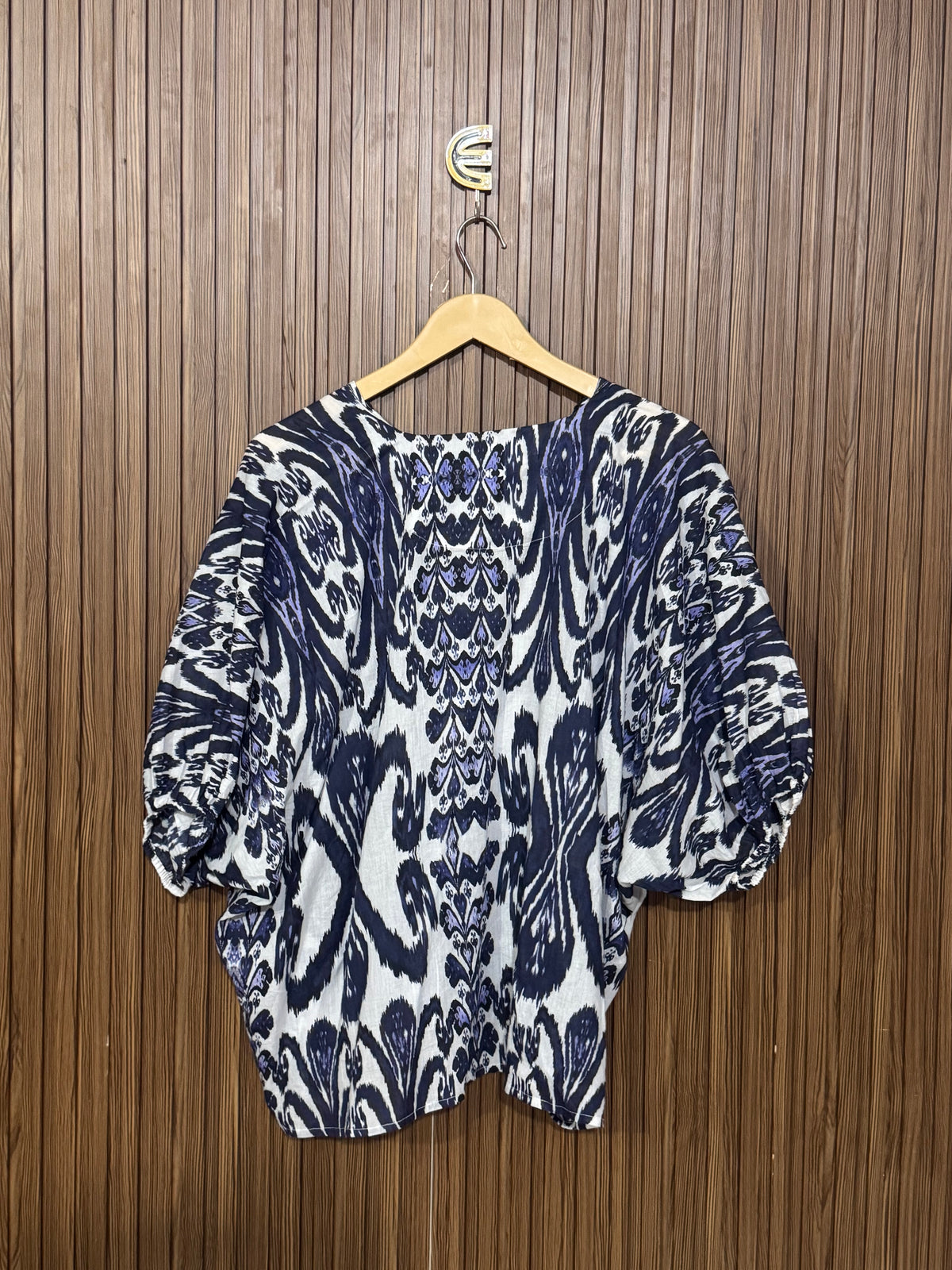 Chest 29 Length 24 Fabric Silk Lovely Sleeves