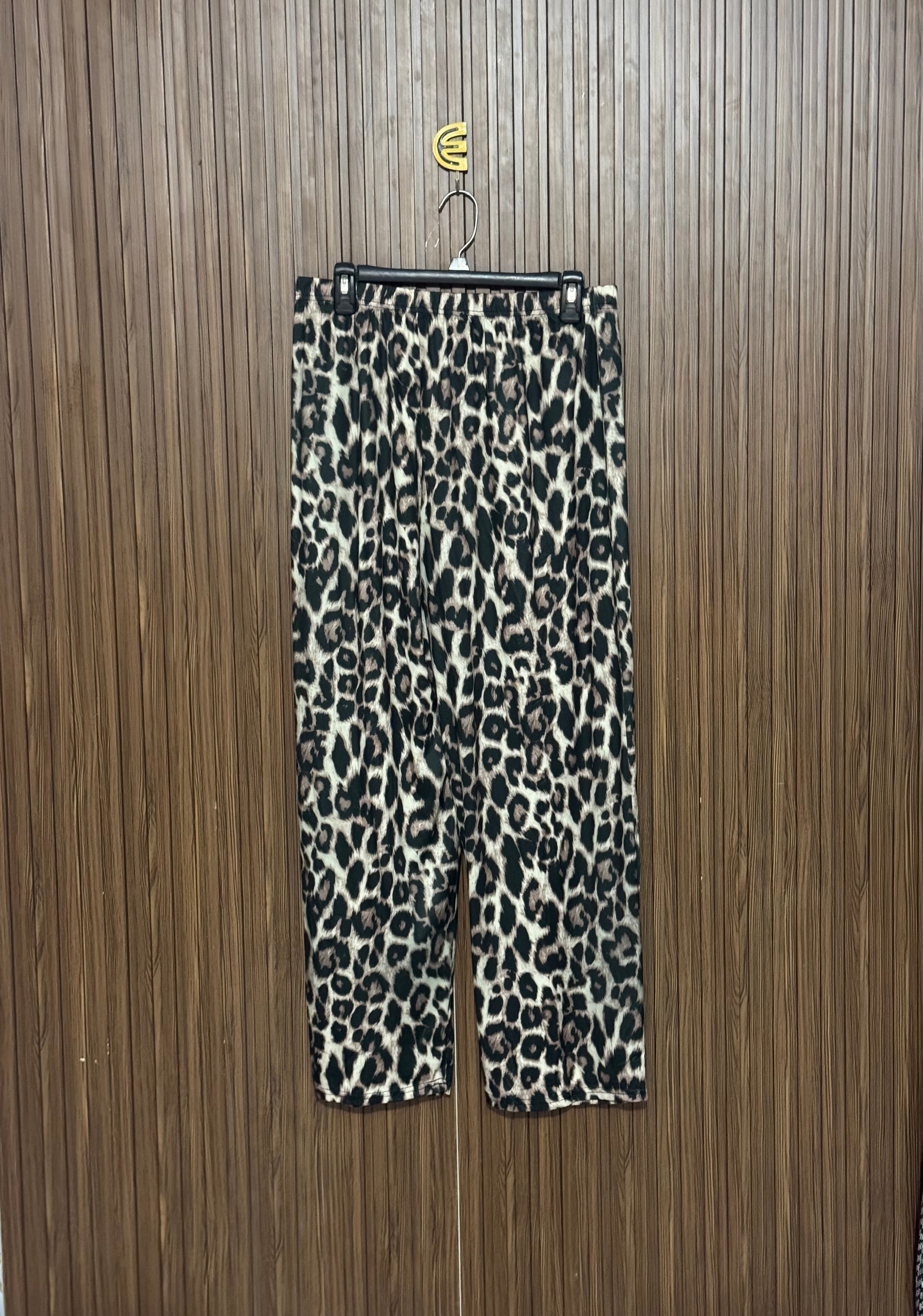 Waist 32 to 38 Length 39 Fabric Cotton Leopard Print