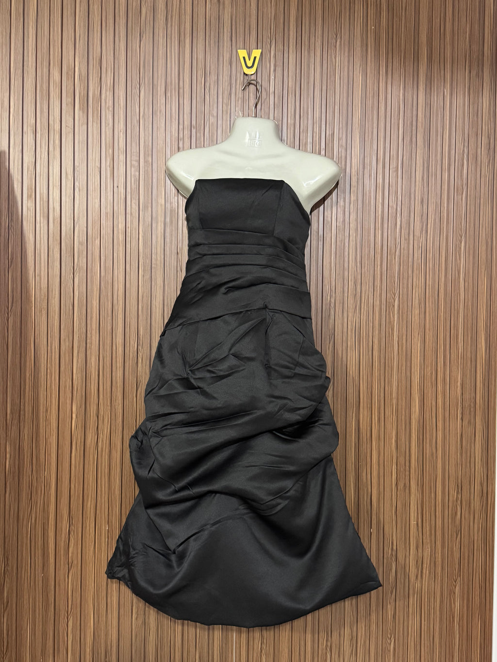 Chest 16 Length 21 Fabric Silk Opulent Sparkle