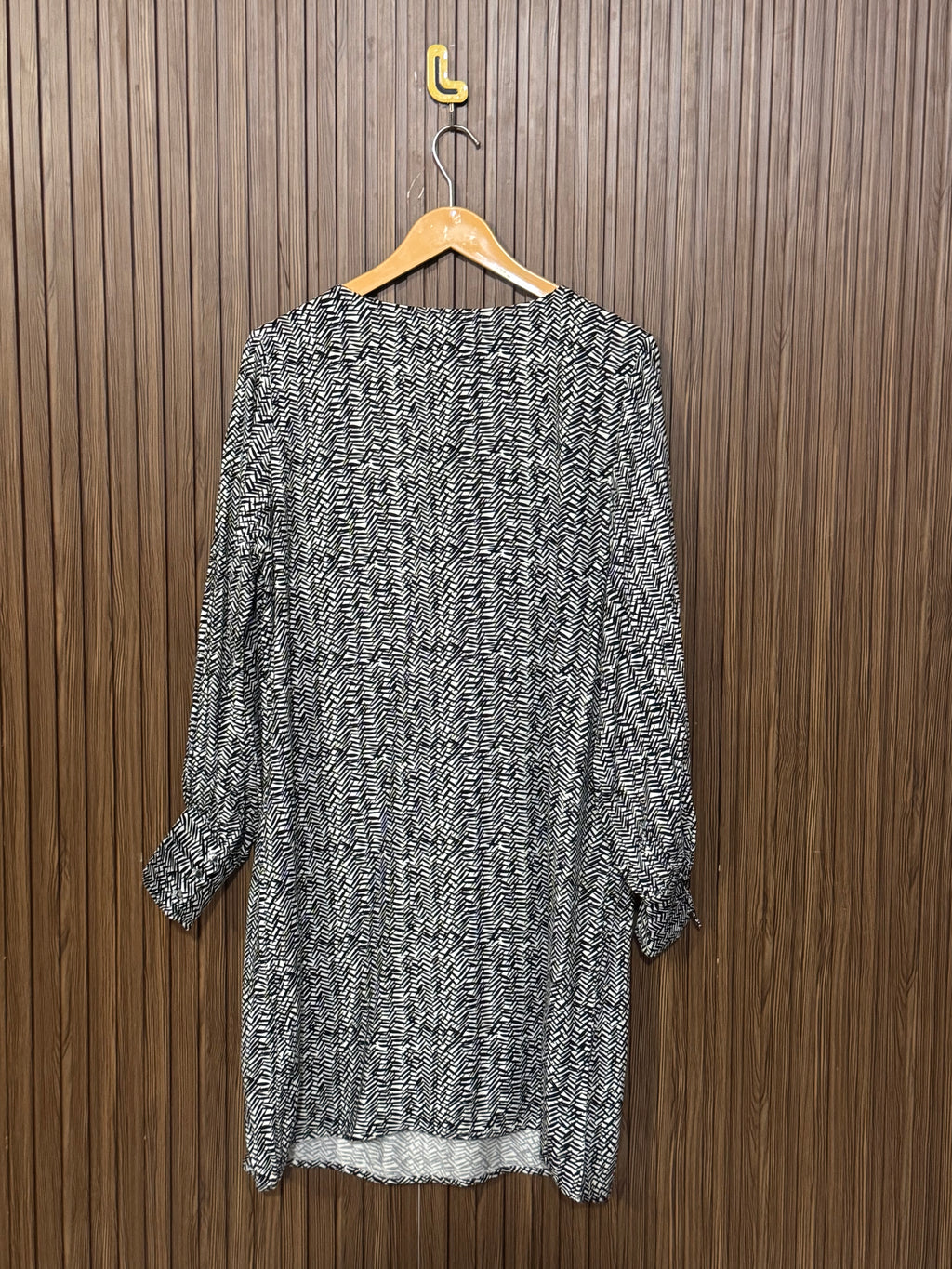 Chest 21 Length 35 Fabric Silk Plain Long Top