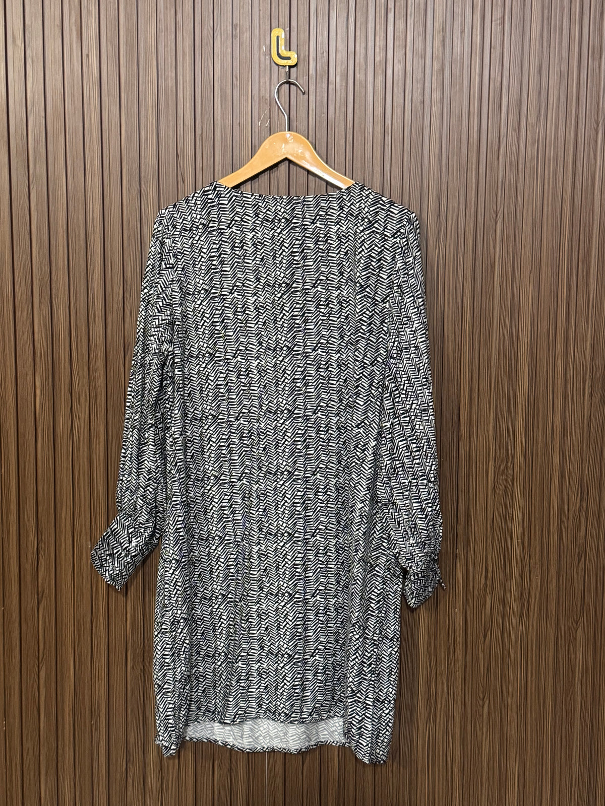 Chest 21 Length 35 Fabric Silk Plain Long Top