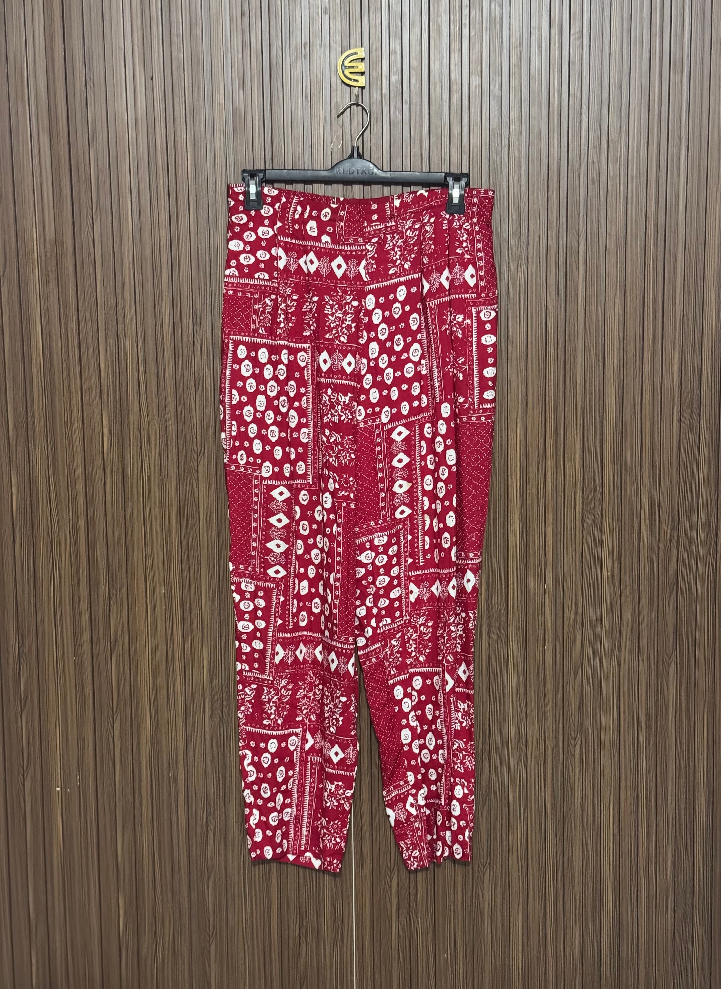 Waist 34 to 36 Length 41 Fabric Linen Red Bandana