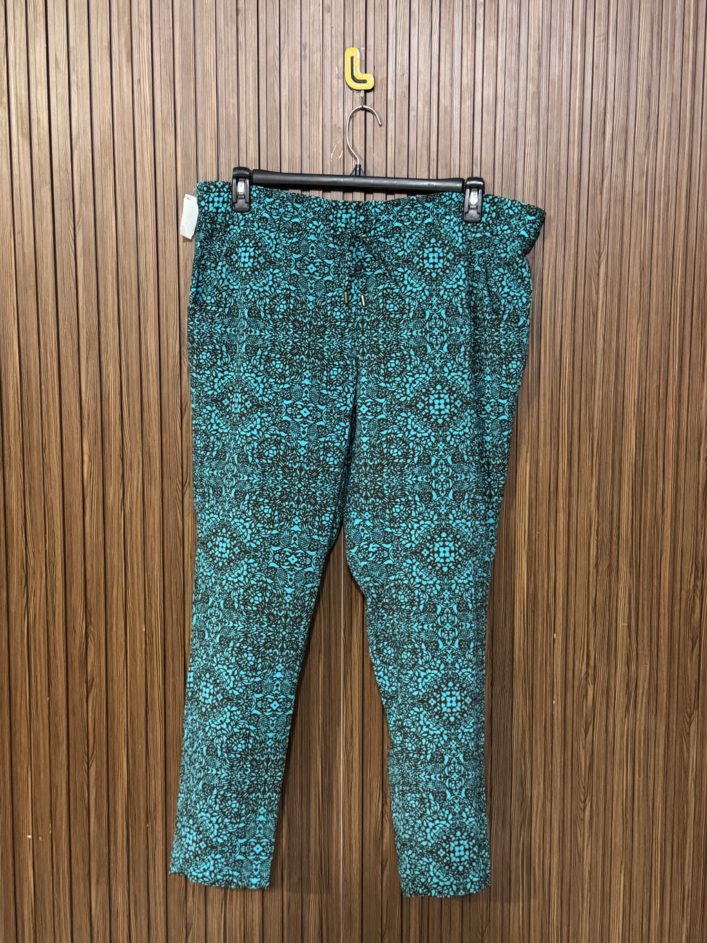 Waist 38 to 40 Length 38 Fabric Silk Classic Trouser