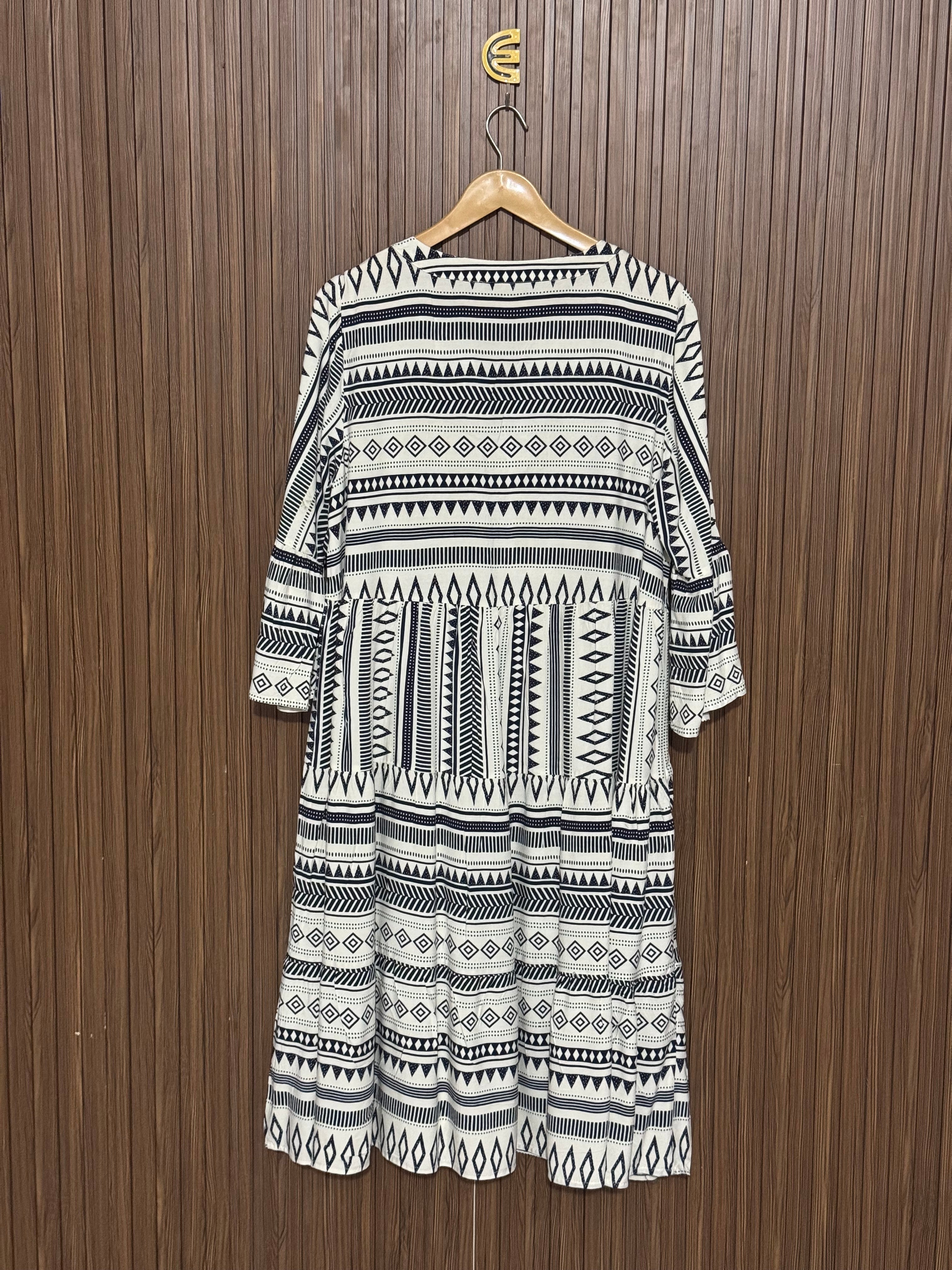 Black & White Long Top