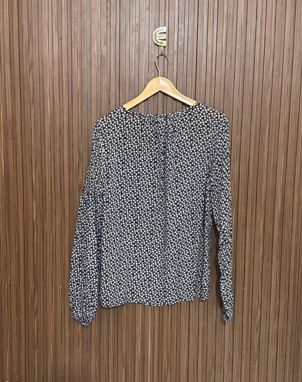 Chest 20 Length 25 Fabric Silk Deep V Neck