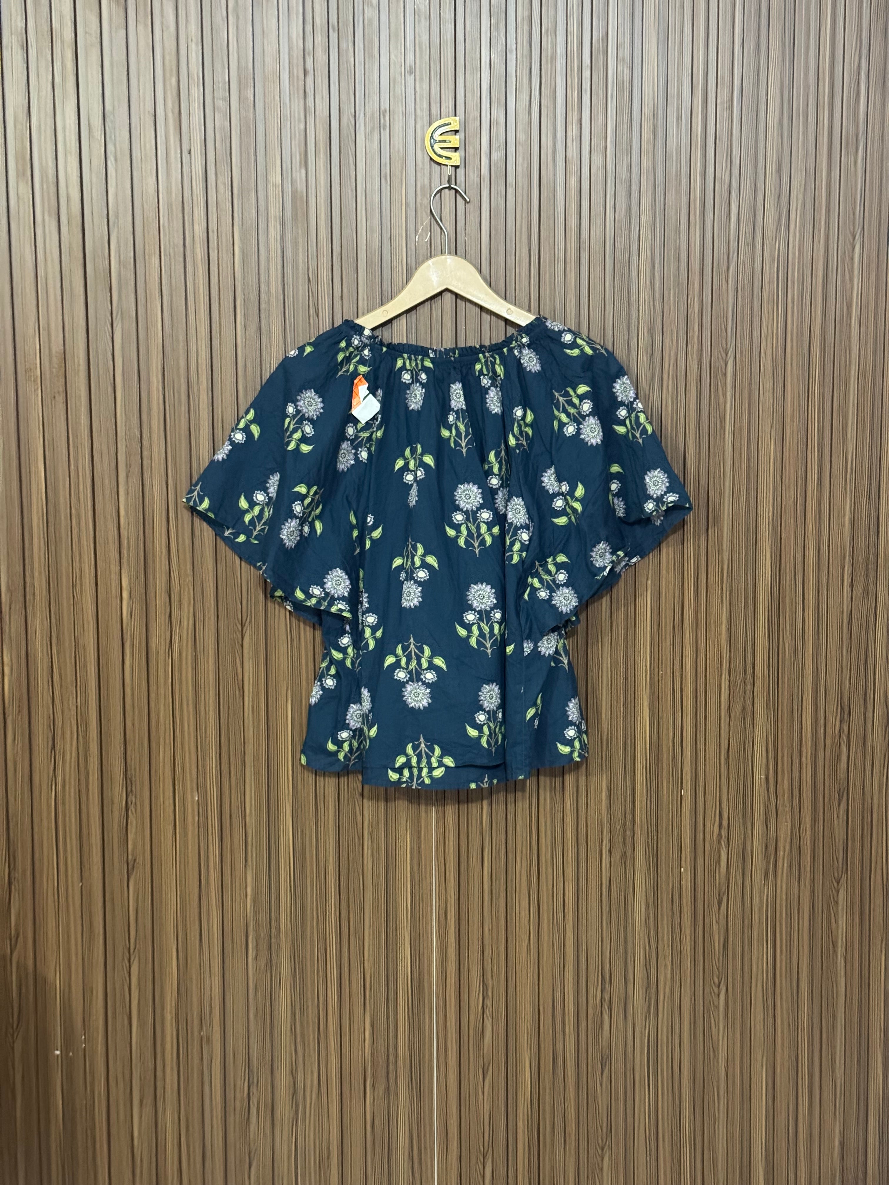 Chest 23 Length 21 Aria Shirt