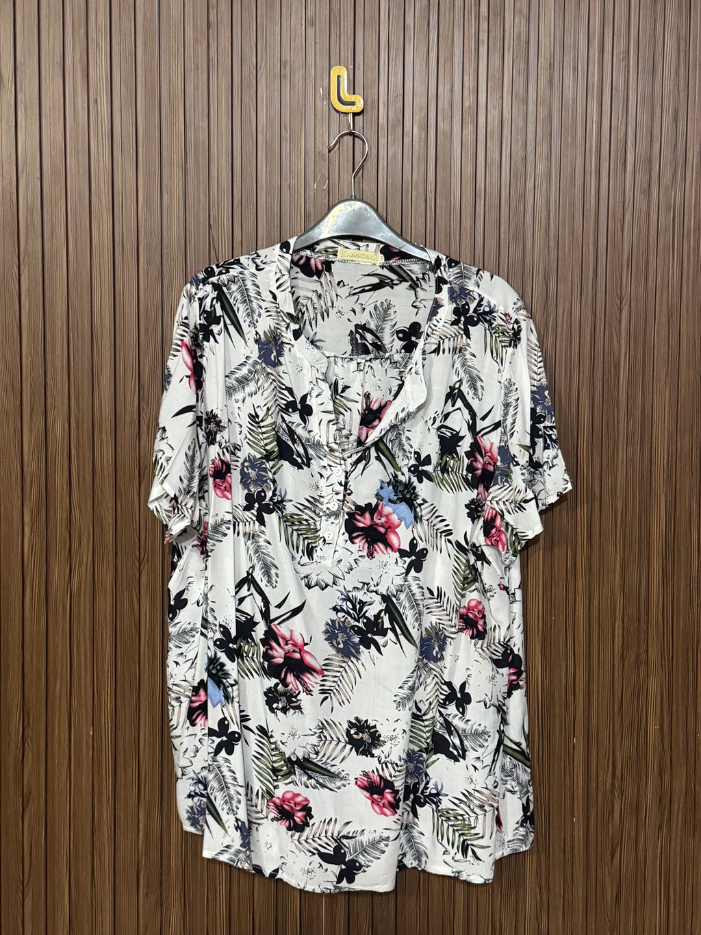 Chest 25 Length 29 Fabric Silk Floral Half Sleeves