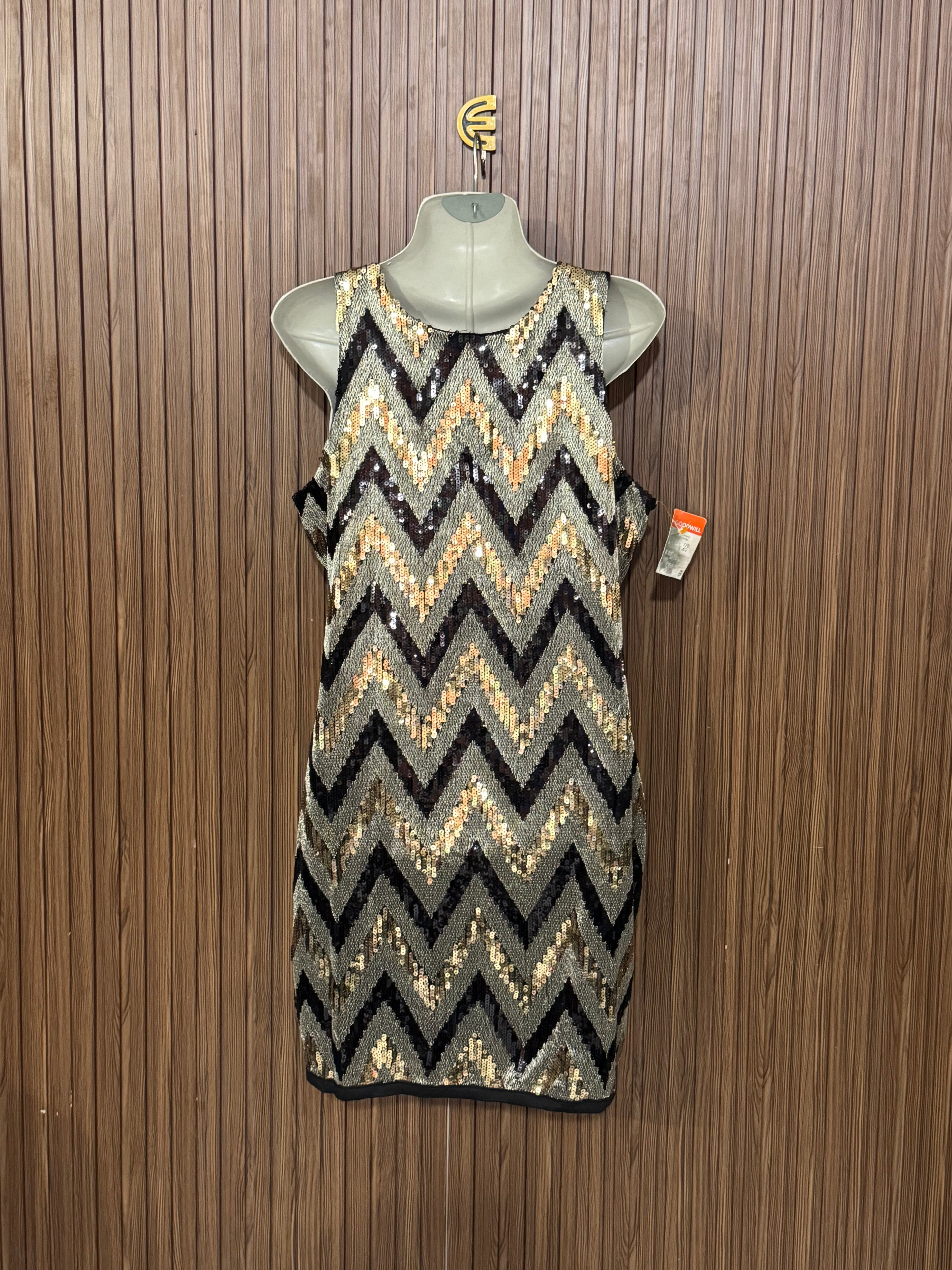 Chest 16 Length 33 Gold Shimmer
