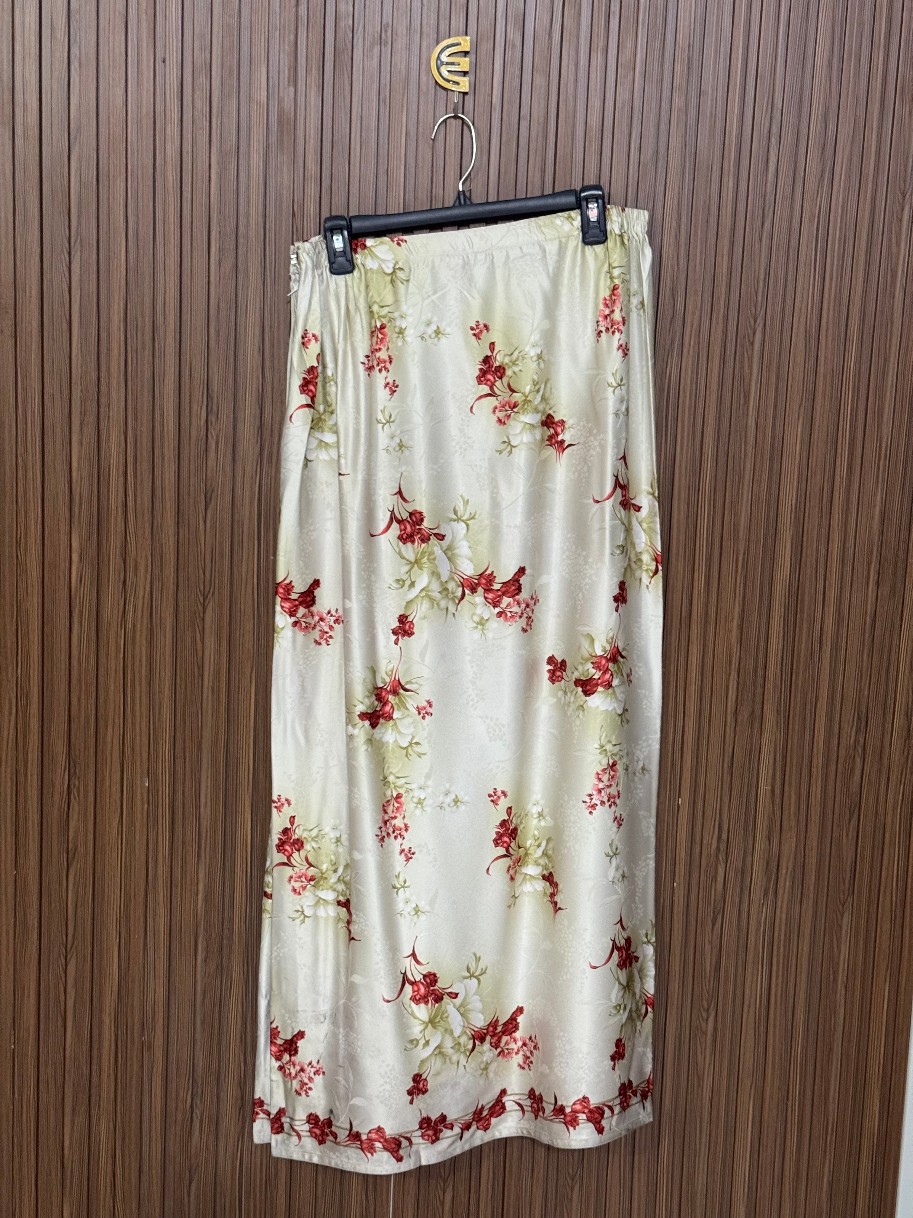 Cream Floral Printed Straight Skirt