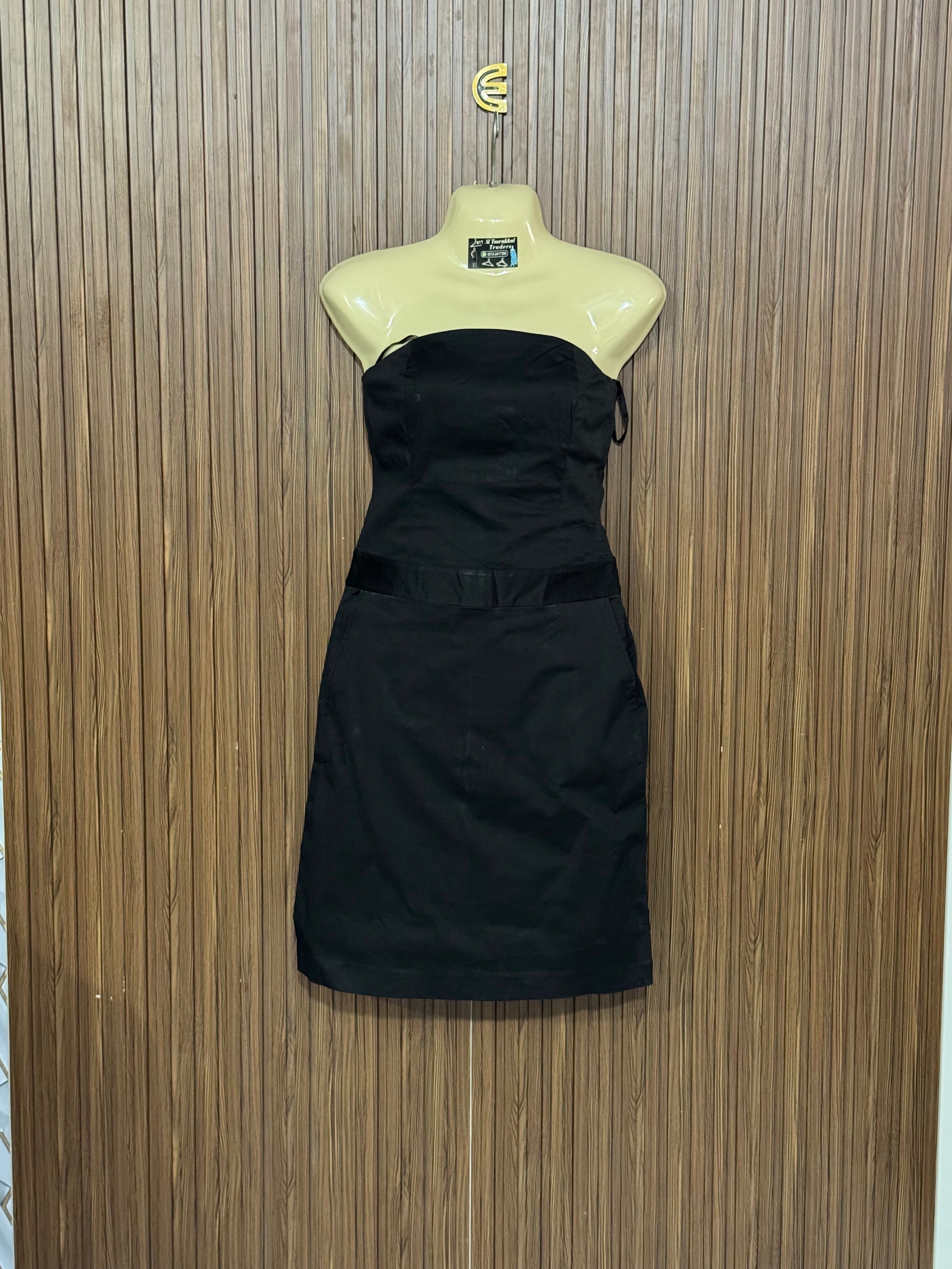 Chest 15 Length 31 Fabric Silk Black Strapless Dress
