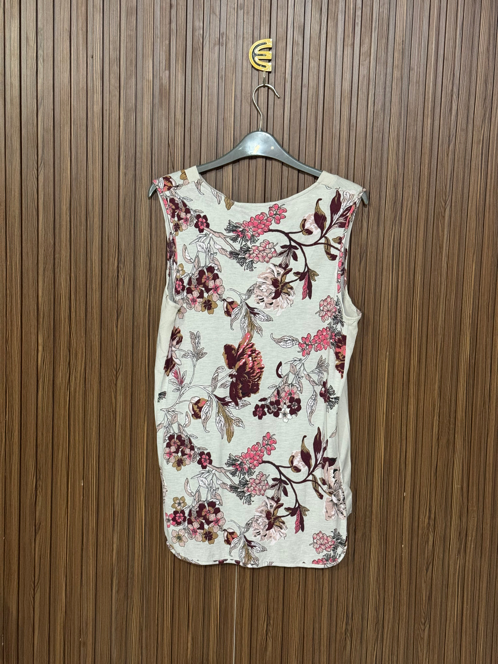 Cream Floral V-Neck Sleeveless Top