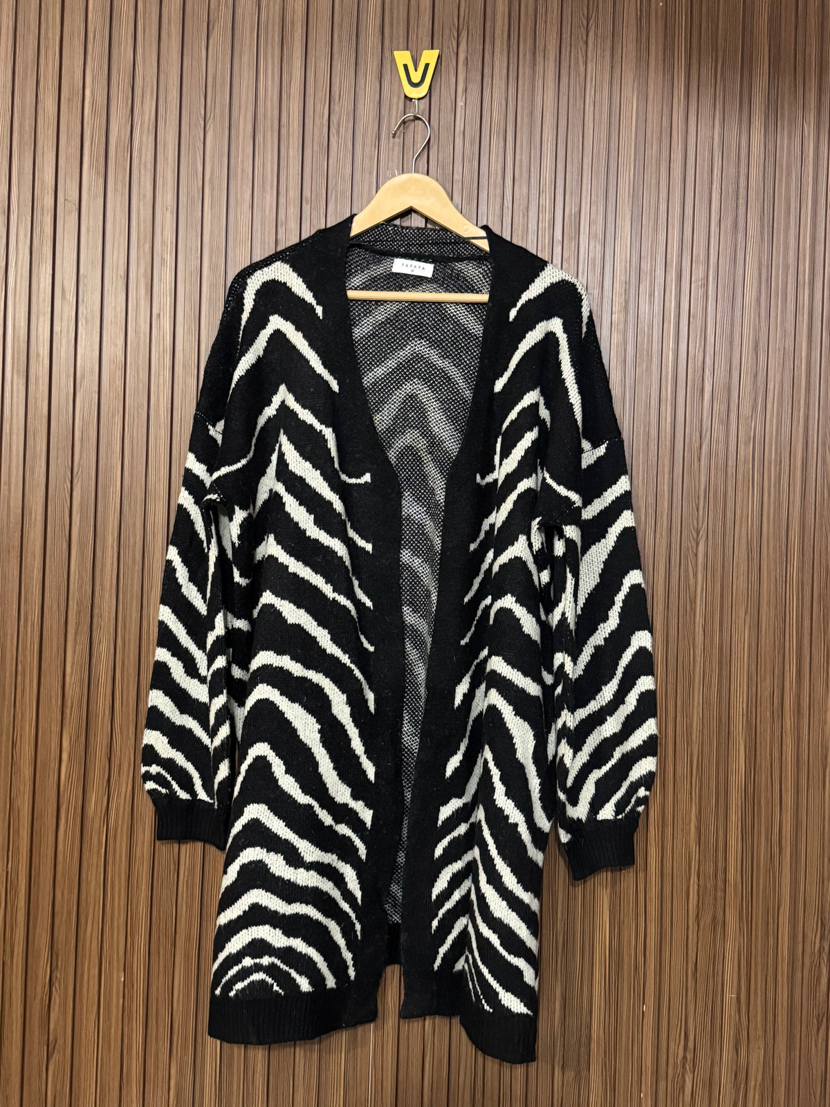 Chest Large Length 34 Cable Pattern Front Open