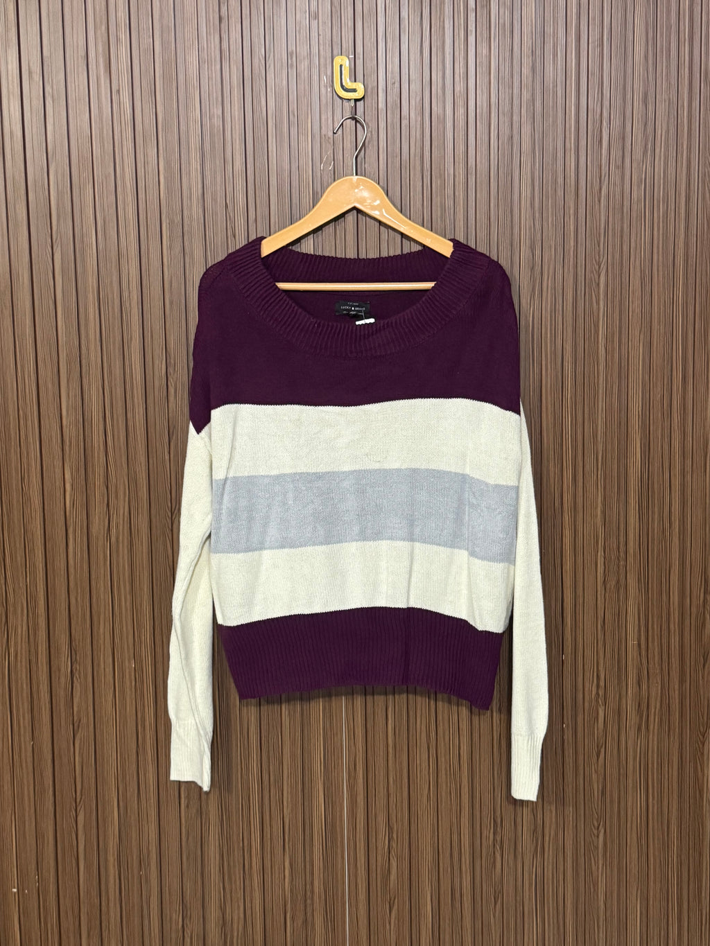 Chest 23 Length 22 Mountain Heavy Sweater