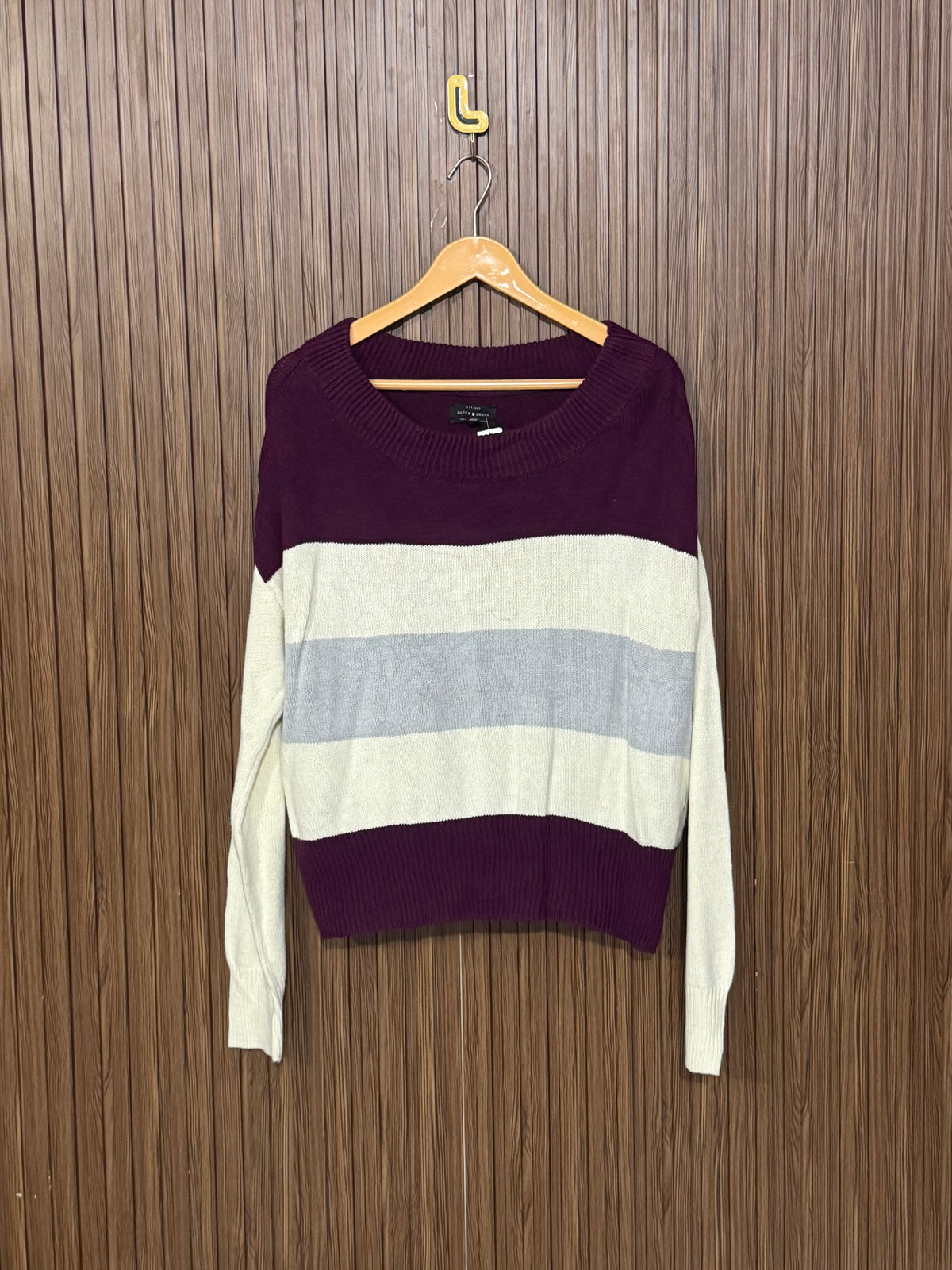 Chest 23 Length 22 Mountain Heavy Sweater