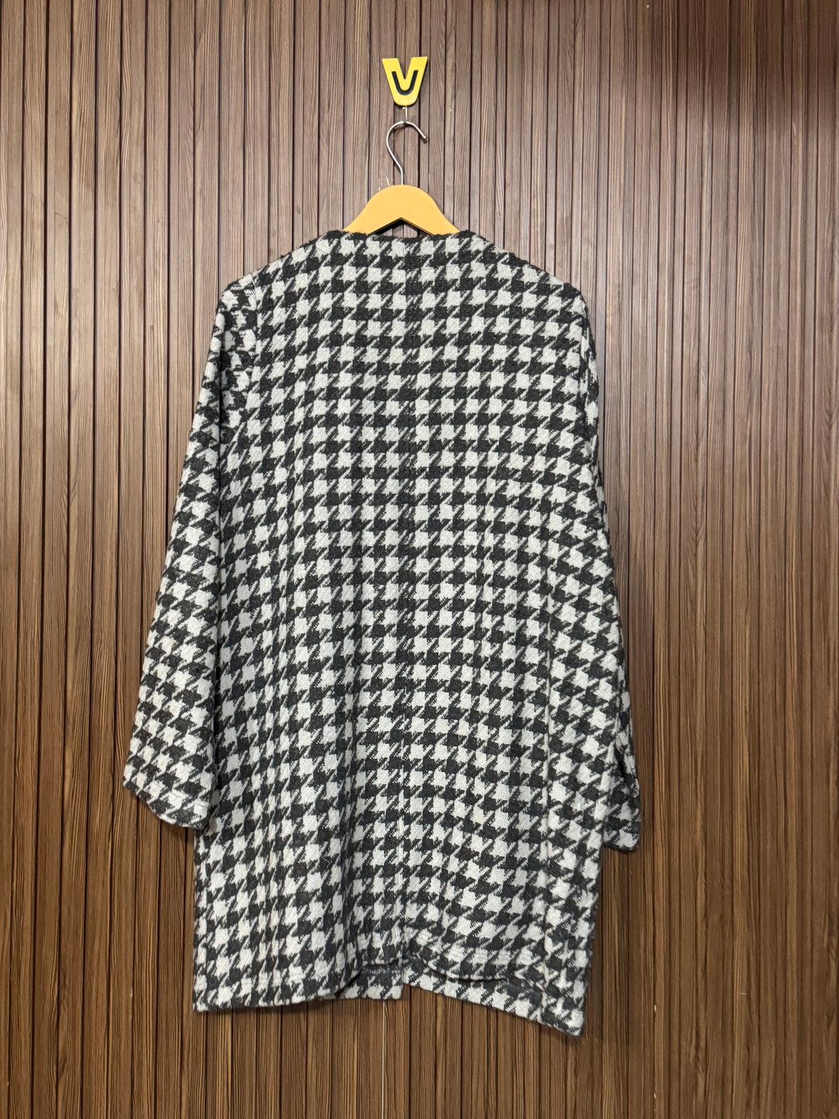 Chest Large Length 33 Button Down Front Open