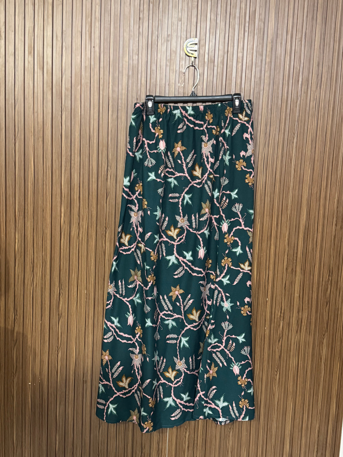 Waist 32 to 34 Length 41 Fabric Silk Long Style