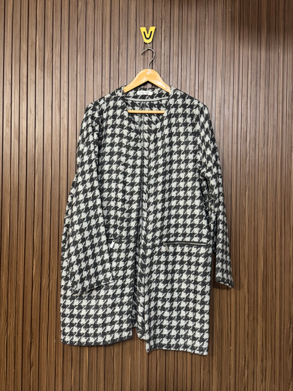 Chest Large Length 33 Button Down Front Open