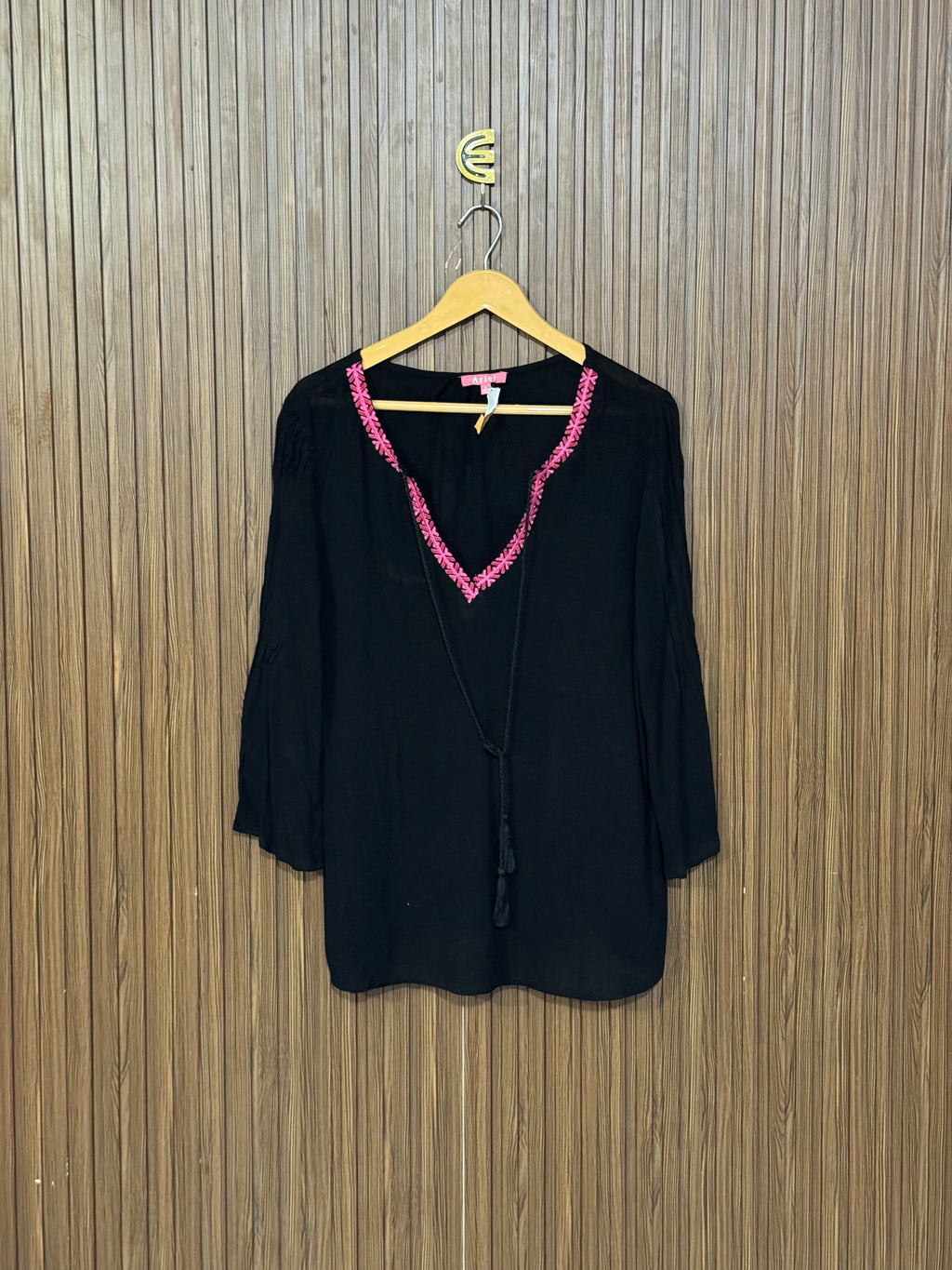 Chest 20 Length 26 Fabric Shifon Elegant V Neck