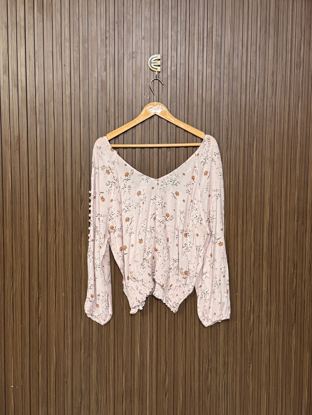 Chest 21 Length 23 Fabric Shifon Floral V Neck
