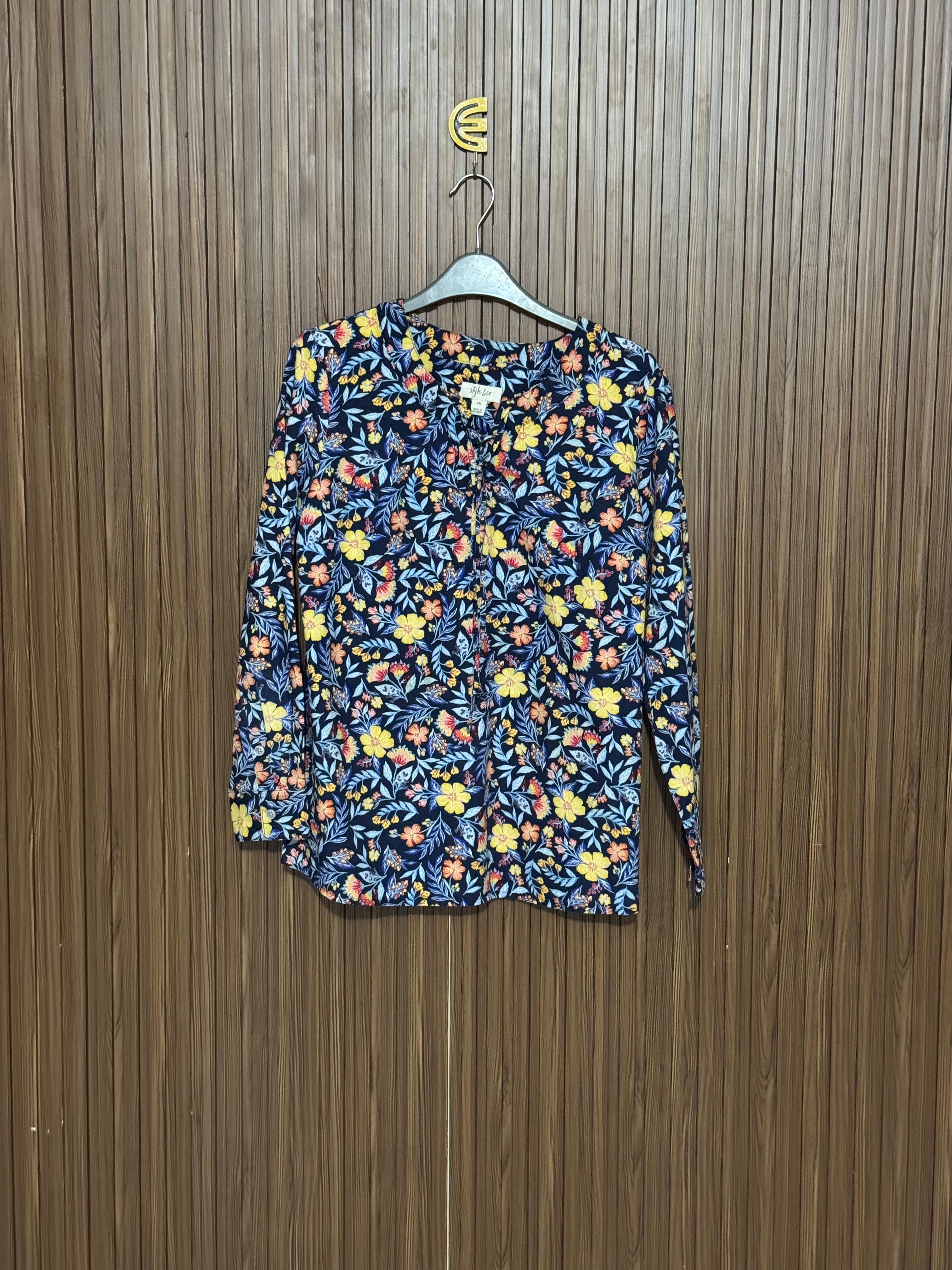 Chest 19 Length 25 Fabric Silk Floral V-Neck Top
