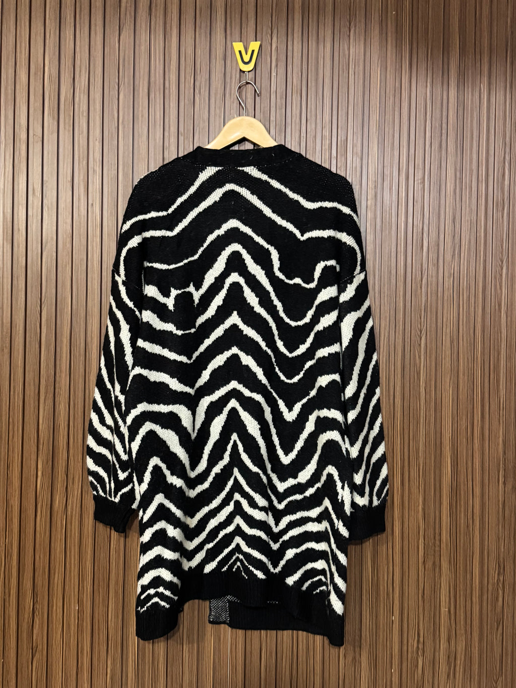 Chest Large Length 34 Cable Pattern Front Open