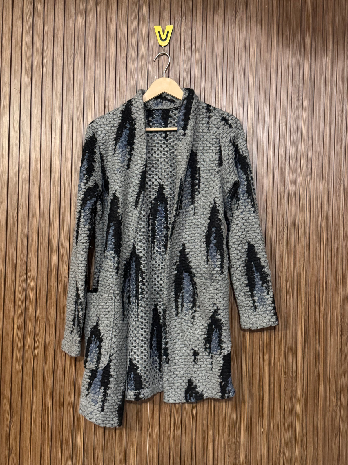 Chest Medium Length 30 Single Button Front Open