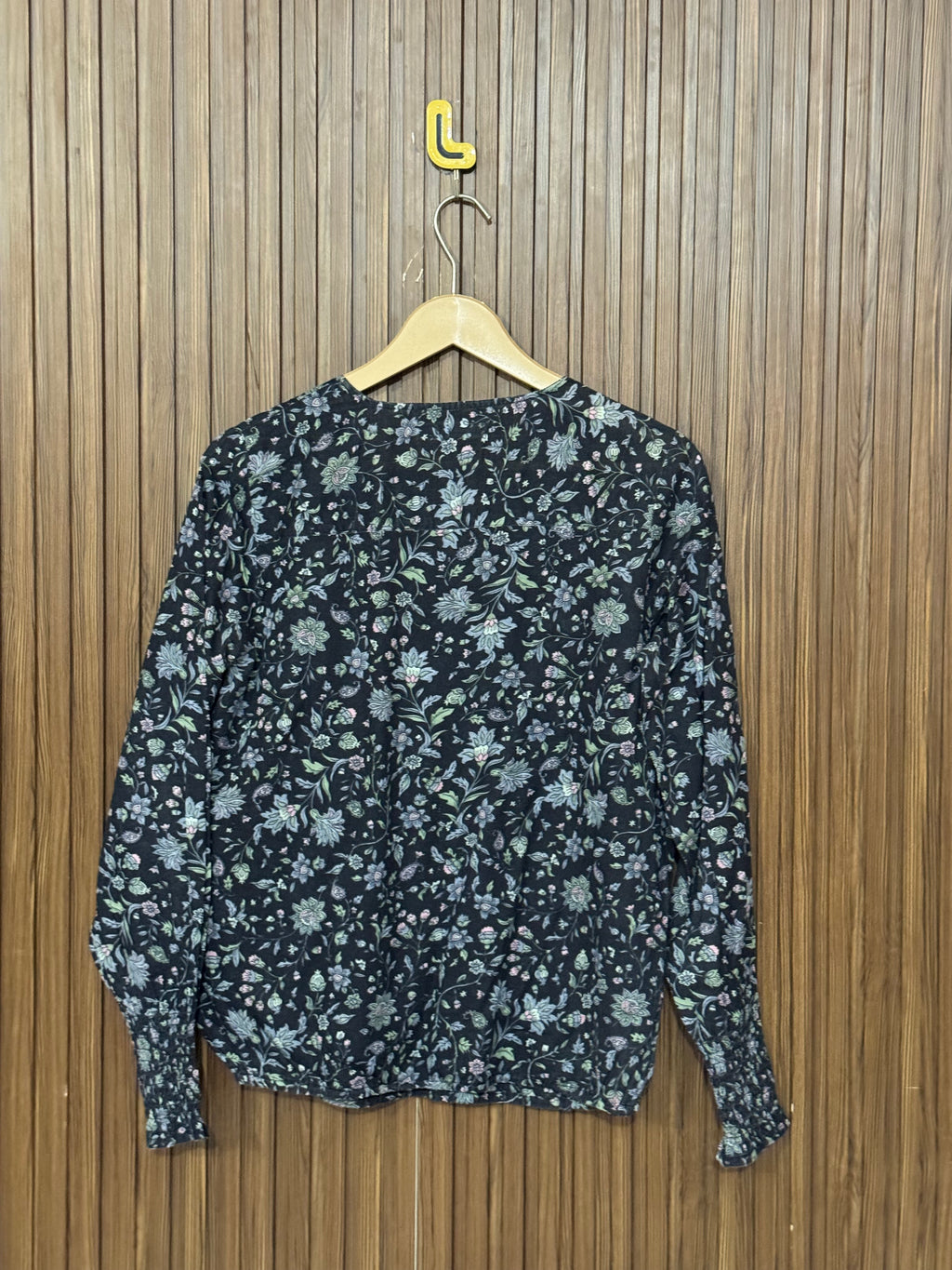Chest 18 Length 23 Fabric Silk Wide Cuff Full Sleeves