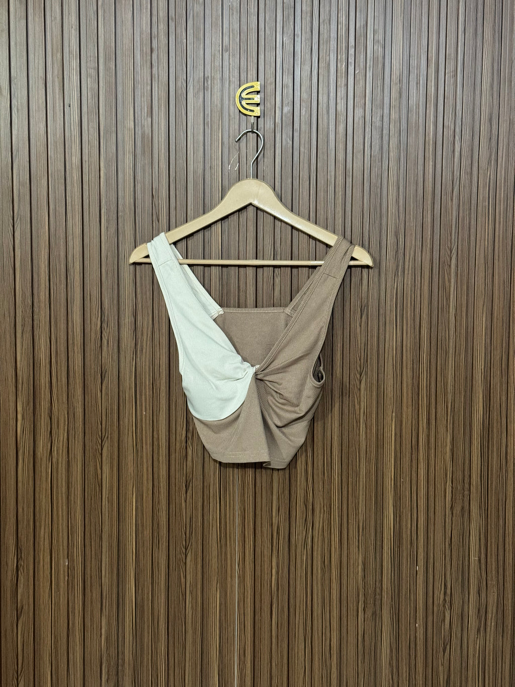 Chest 14 Length 15 Front Knot Vest