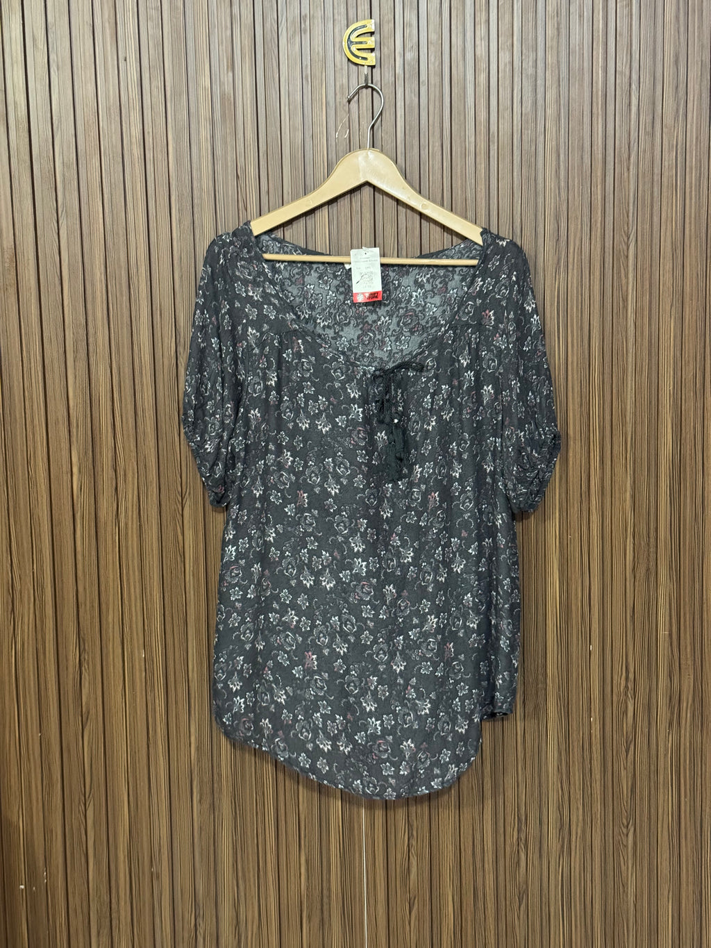 Chest 20 Length 26 Sofia Shirt