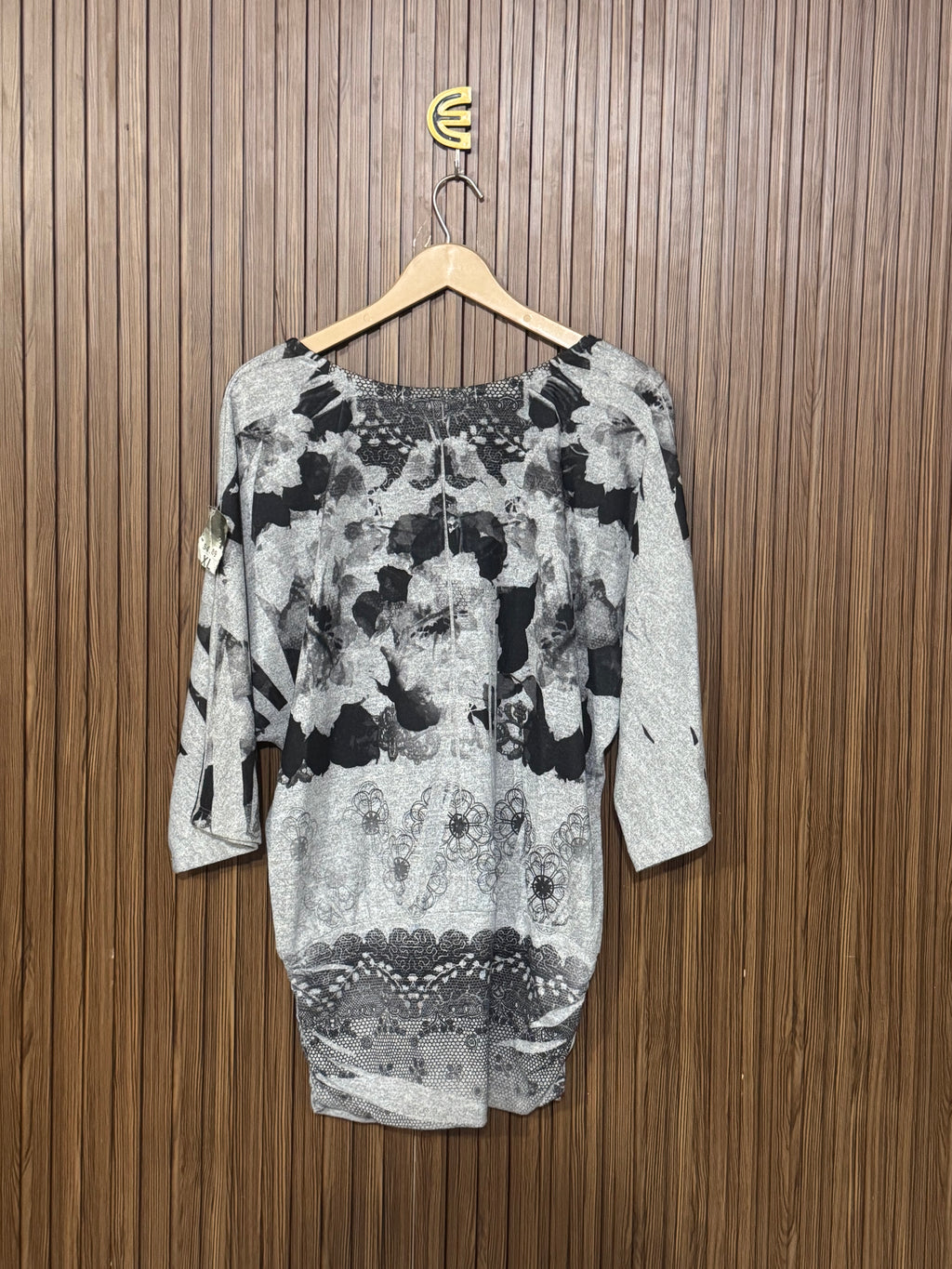 Chest 21 Length 28 Rose Top