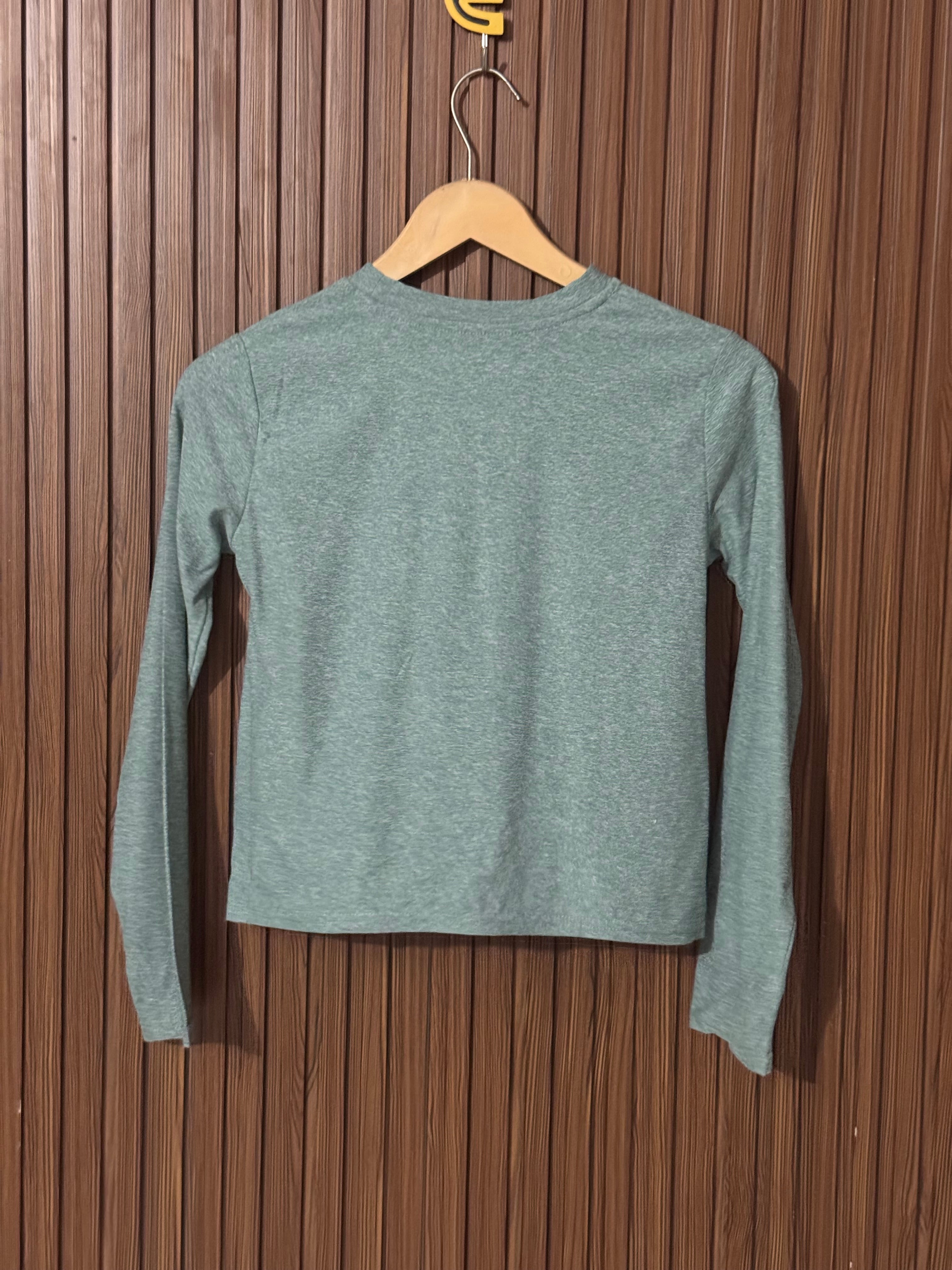 Plain Simple Full Sleeves Crop Top