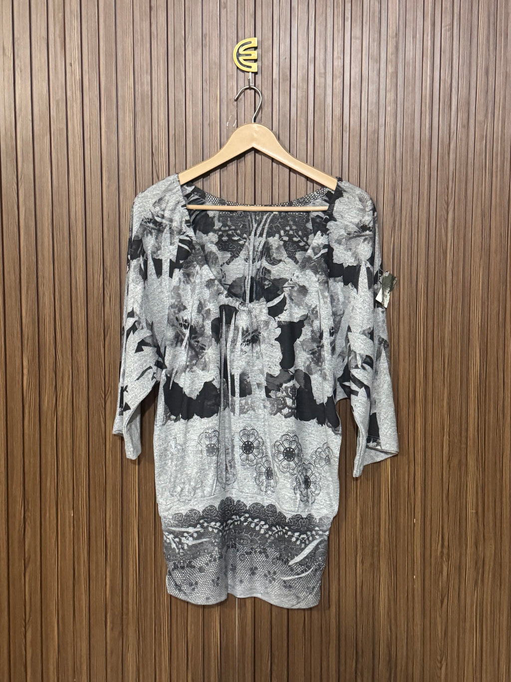 Chest 21 Length 28 Rose Top