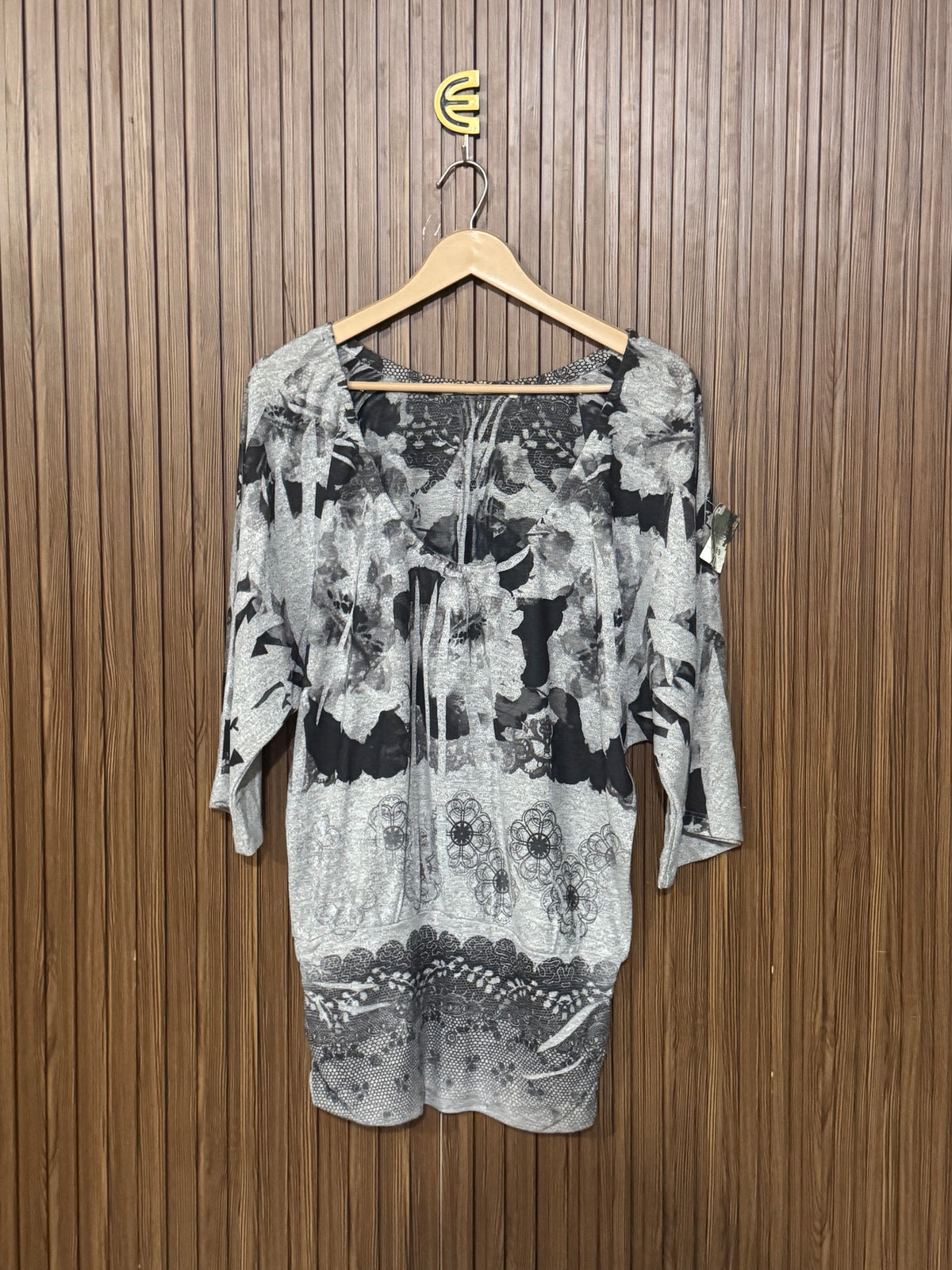 Chest 21 Length 28 Rose Top