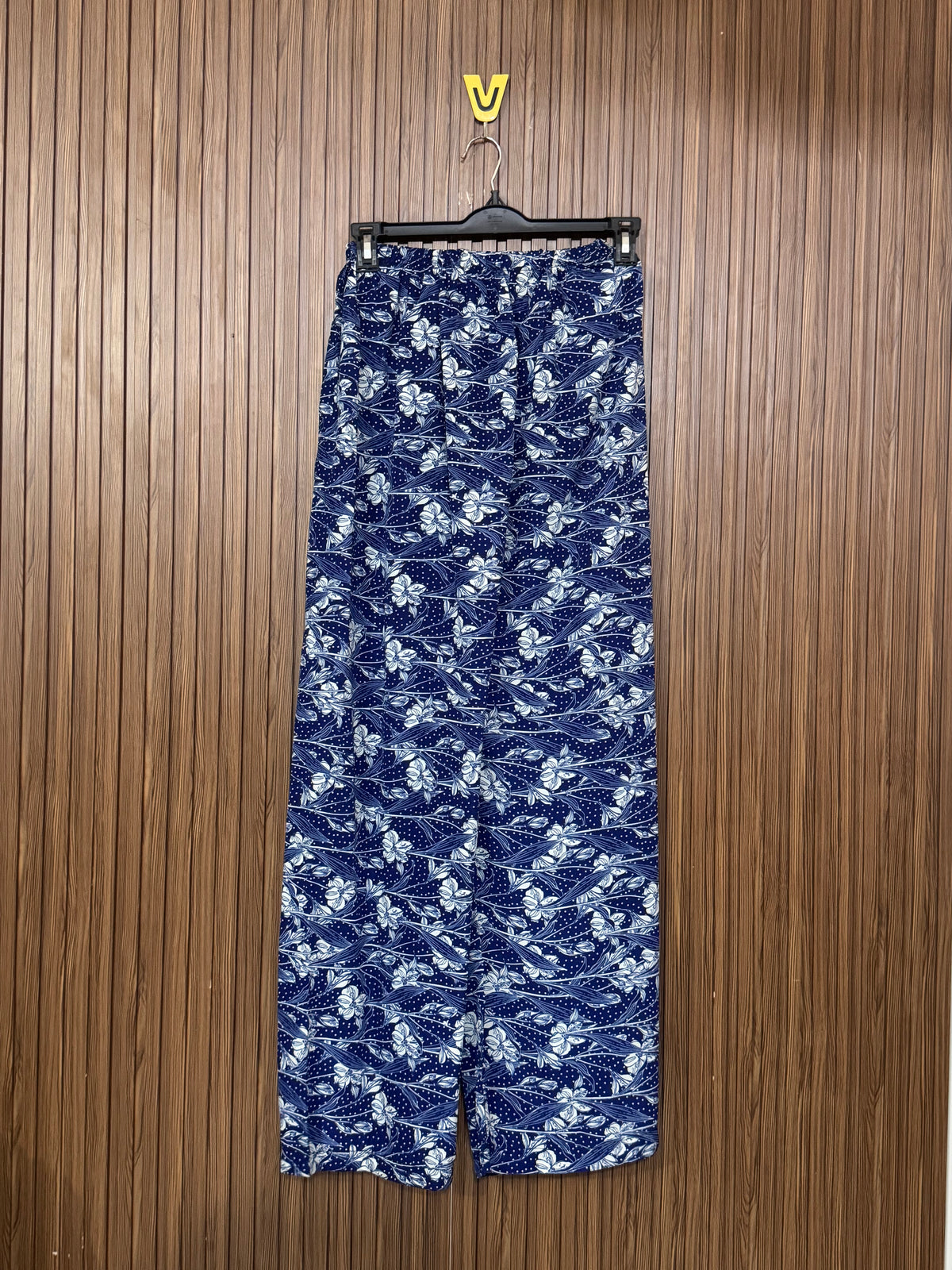 Waist 30 to 32 Length 43 Fabric Silk Cozy Fashion