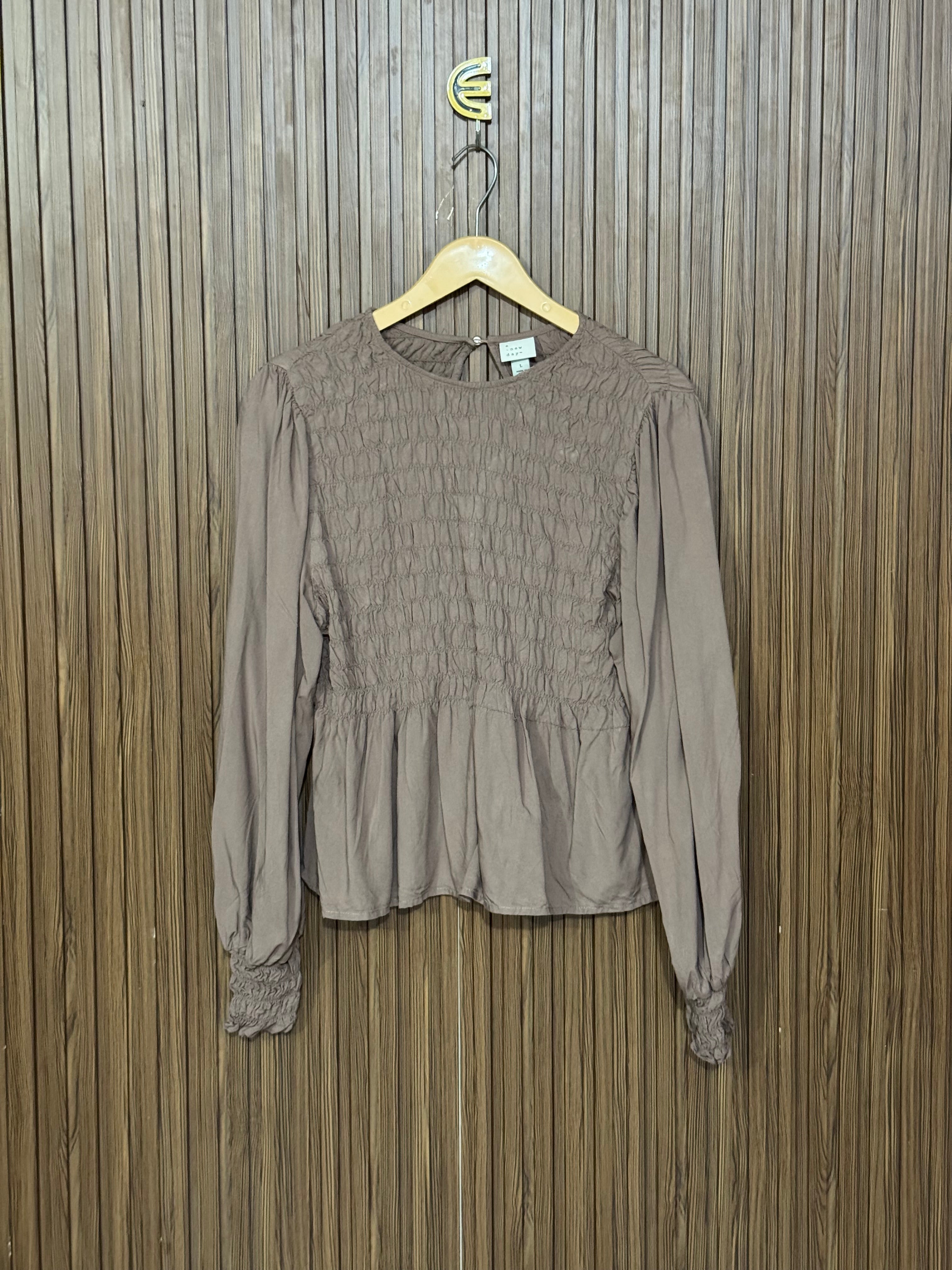Chest 17 Length 22 Fabric Silk Soft Casual Top