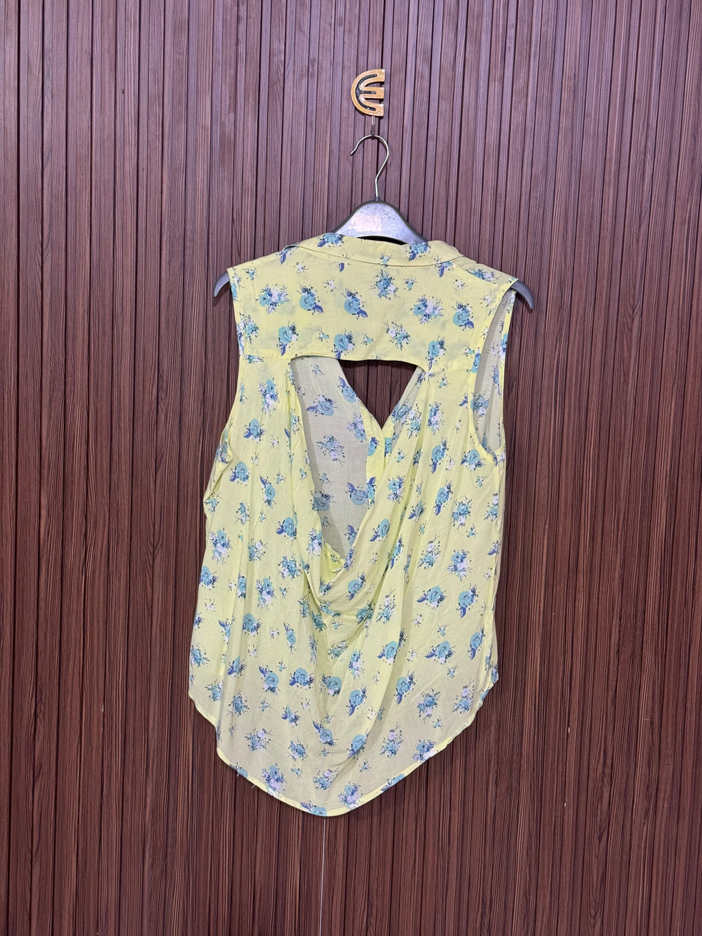 Loose Fit Open Back Sleeveless Tops