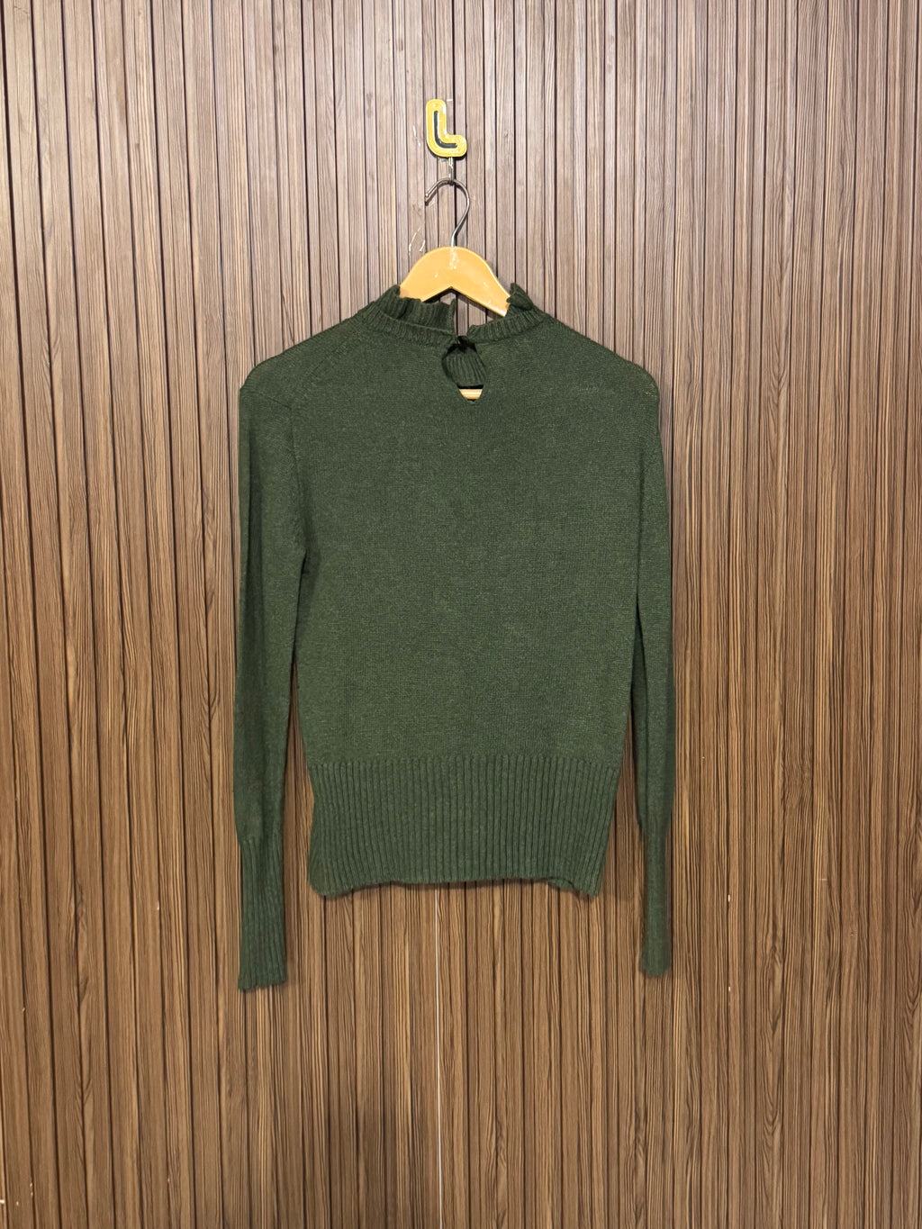 Chest 17 Length 21 Beige Heavy Sweater