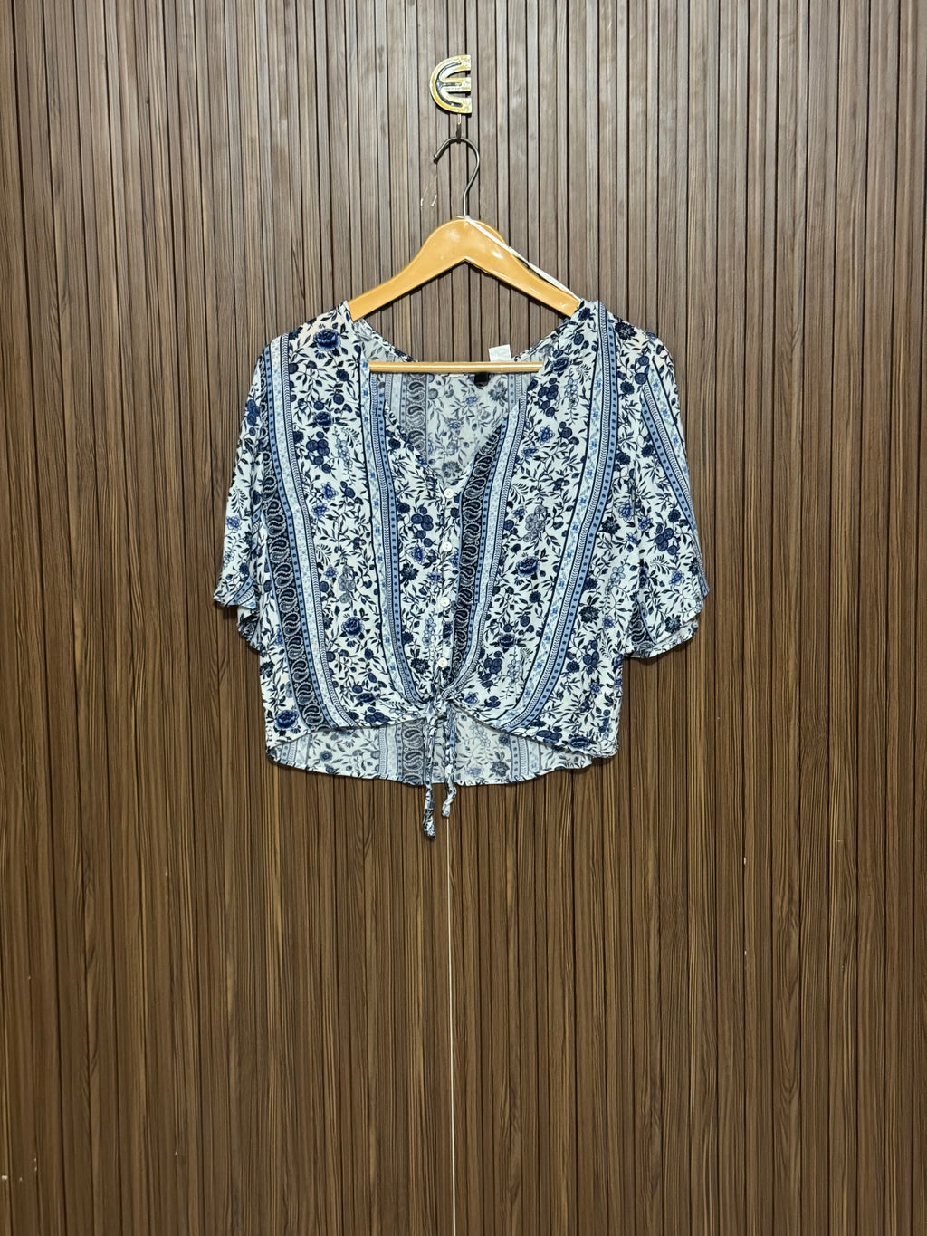 Chest 18 Length 19 Blue & White