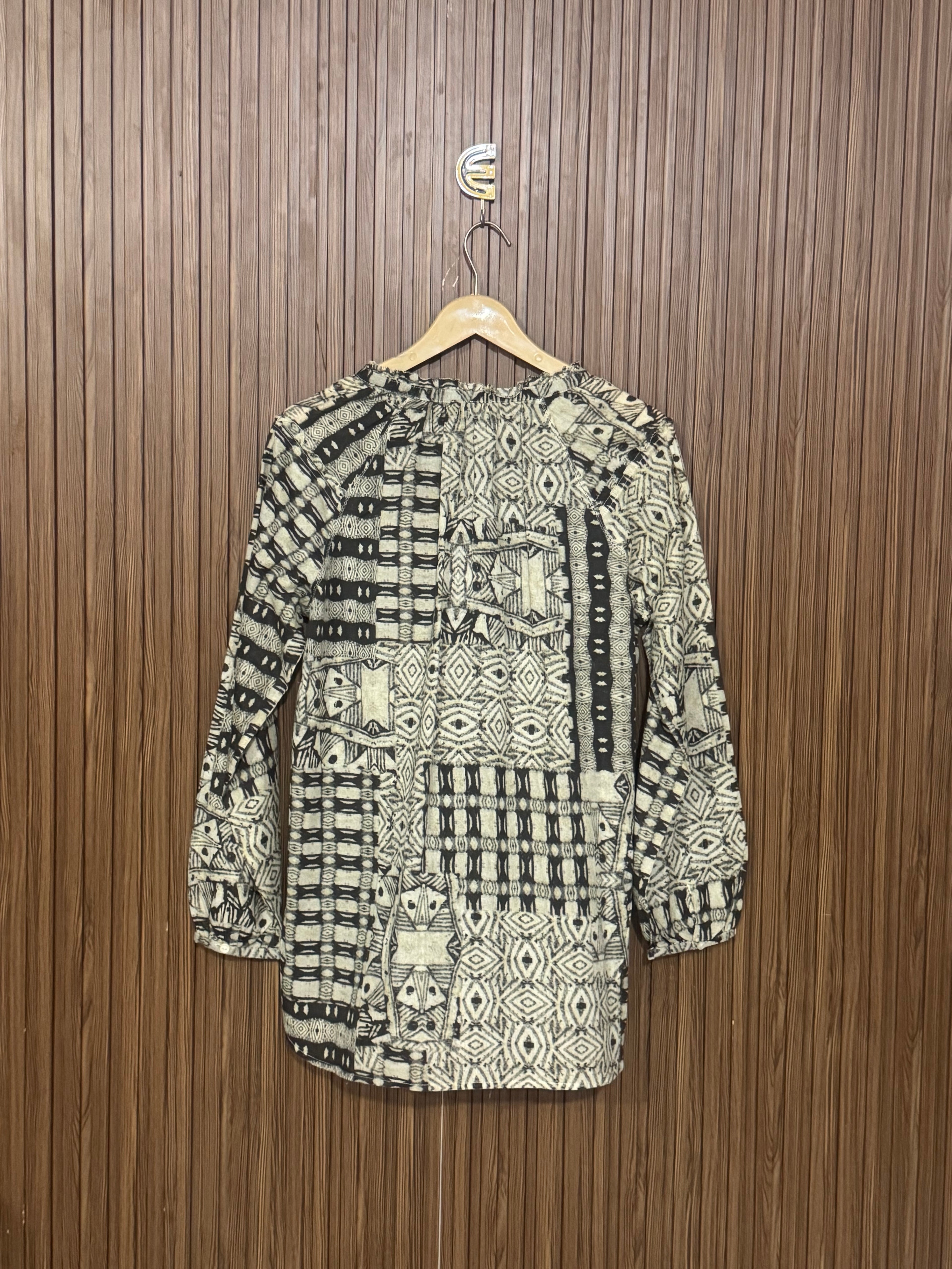 Chest 21 Length 27 Fabric Shifon Printed Graphic Top