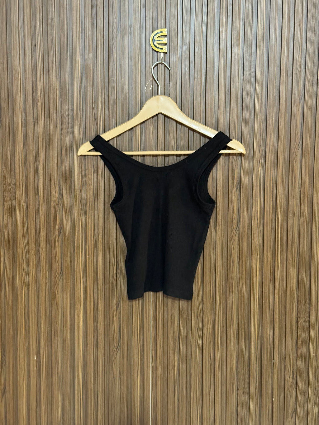 Chest 12 length 16 fabric elastic black crop