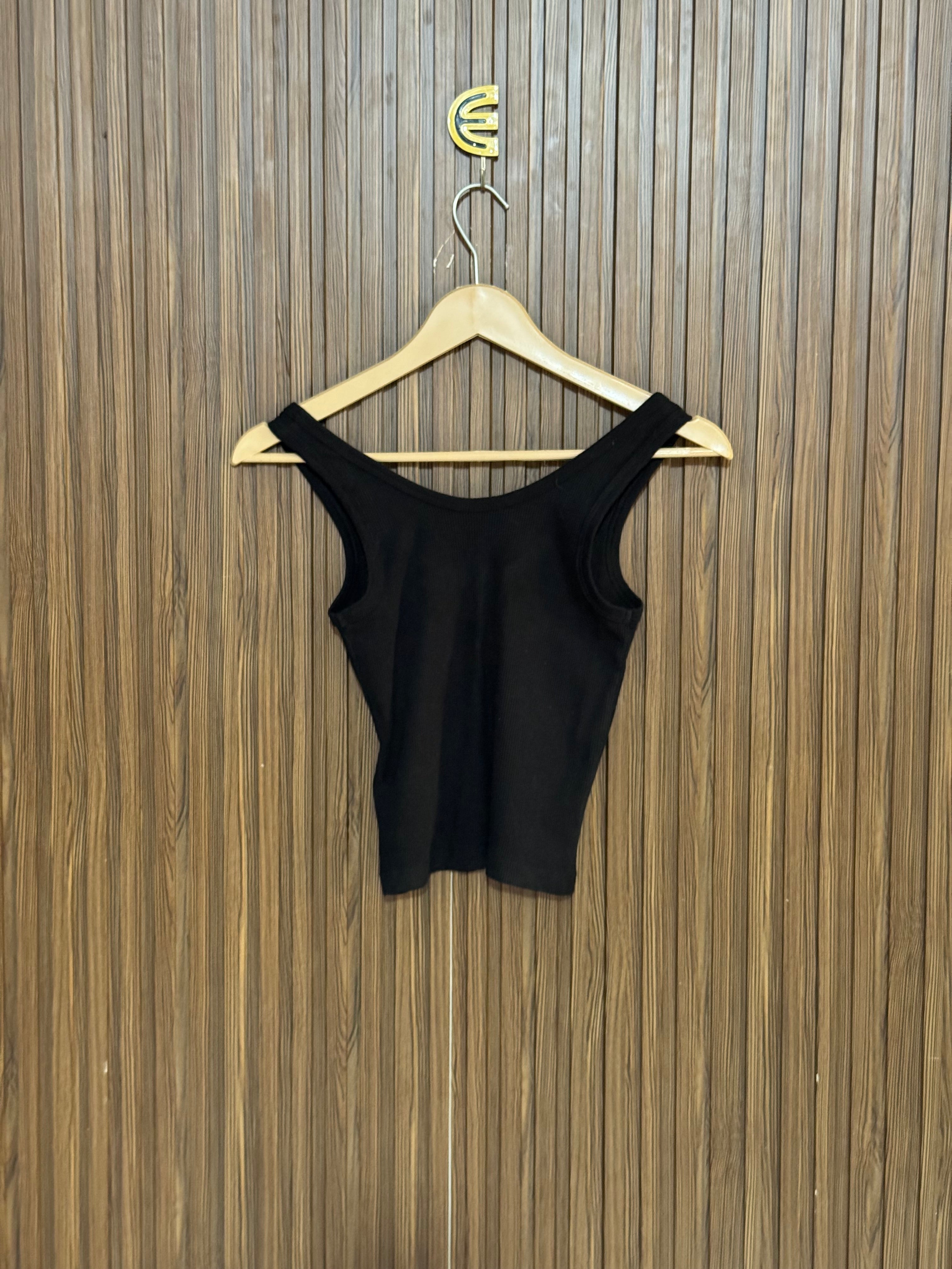Chest 12 length 16 fabric elastic black crop
