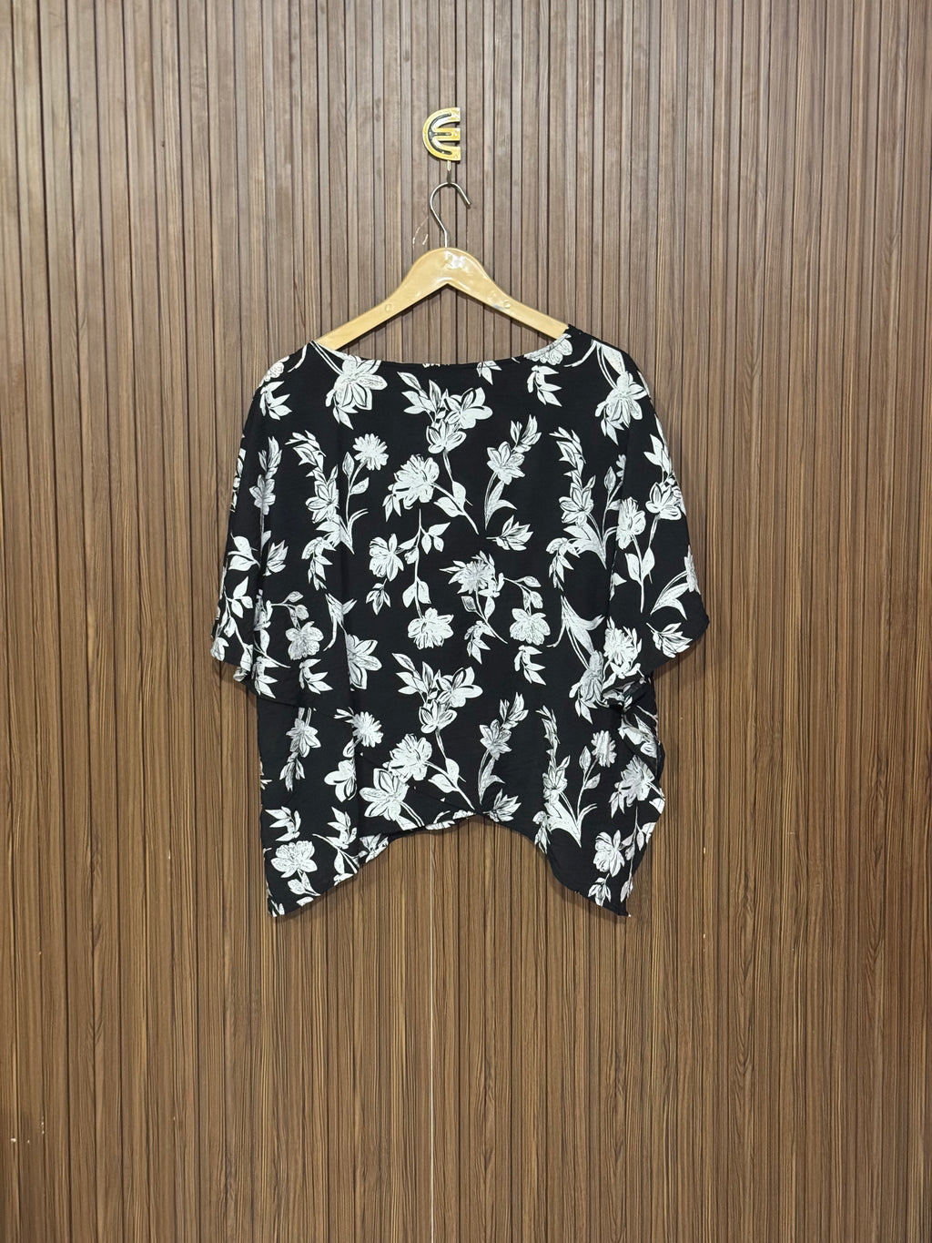Chest 24 Length 21 Fabric Silk Rose Print