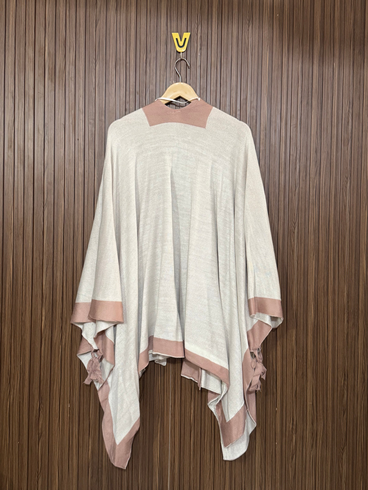 Western Winter Charm Shawl