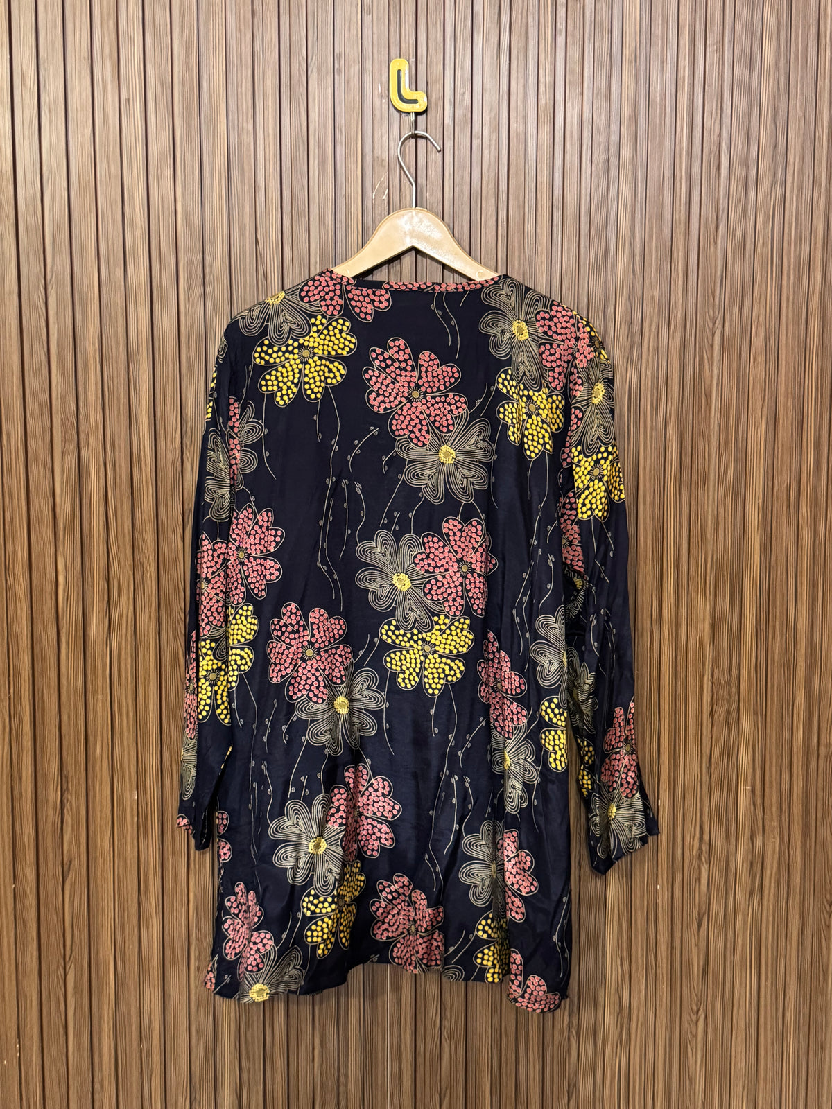 Chest 23 Length 30 Fabric Silk Lace Trim Full Sleeves