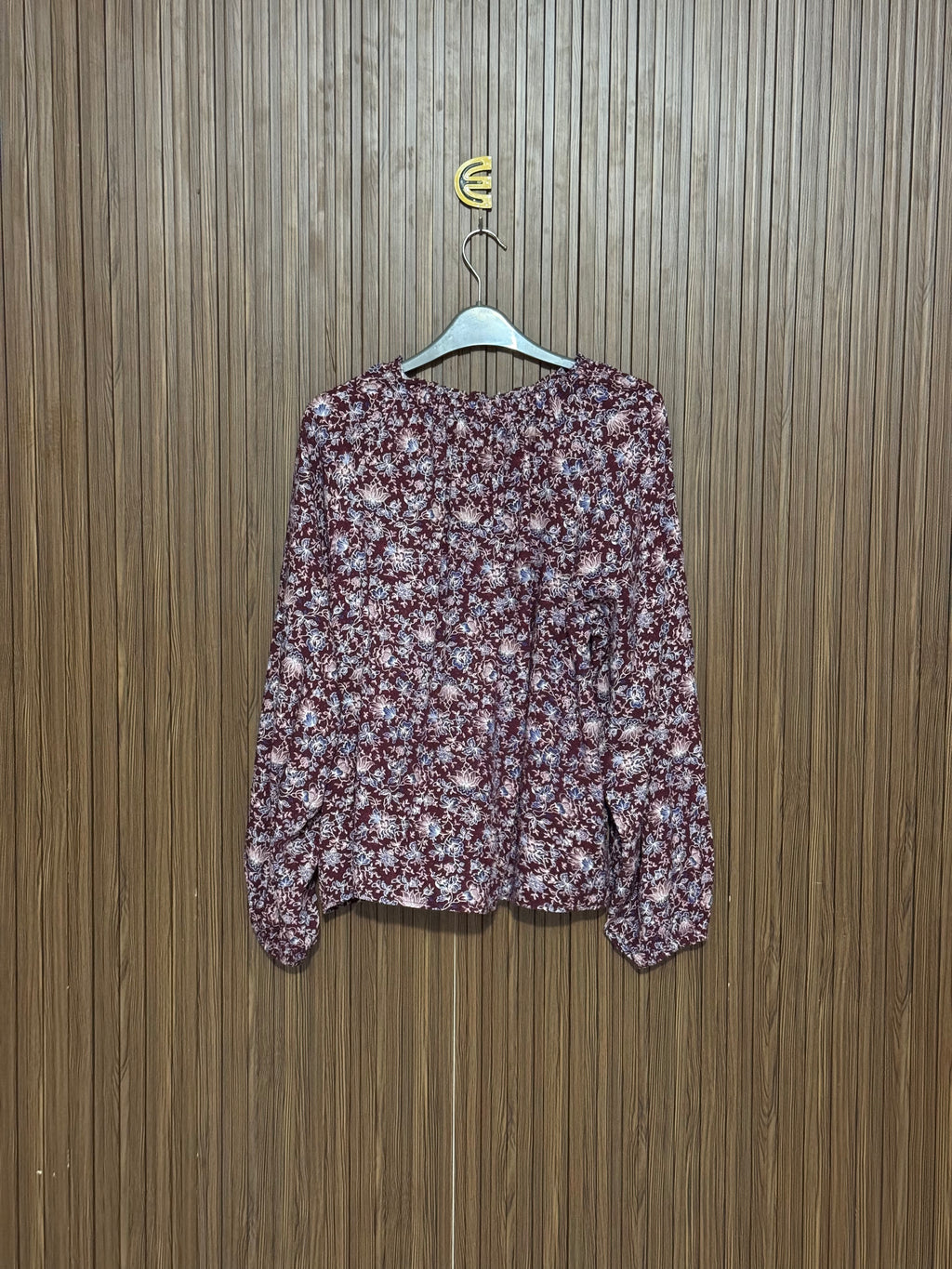 Chest 21 Length 24 Fabric nylon Maroon V-Neck Top