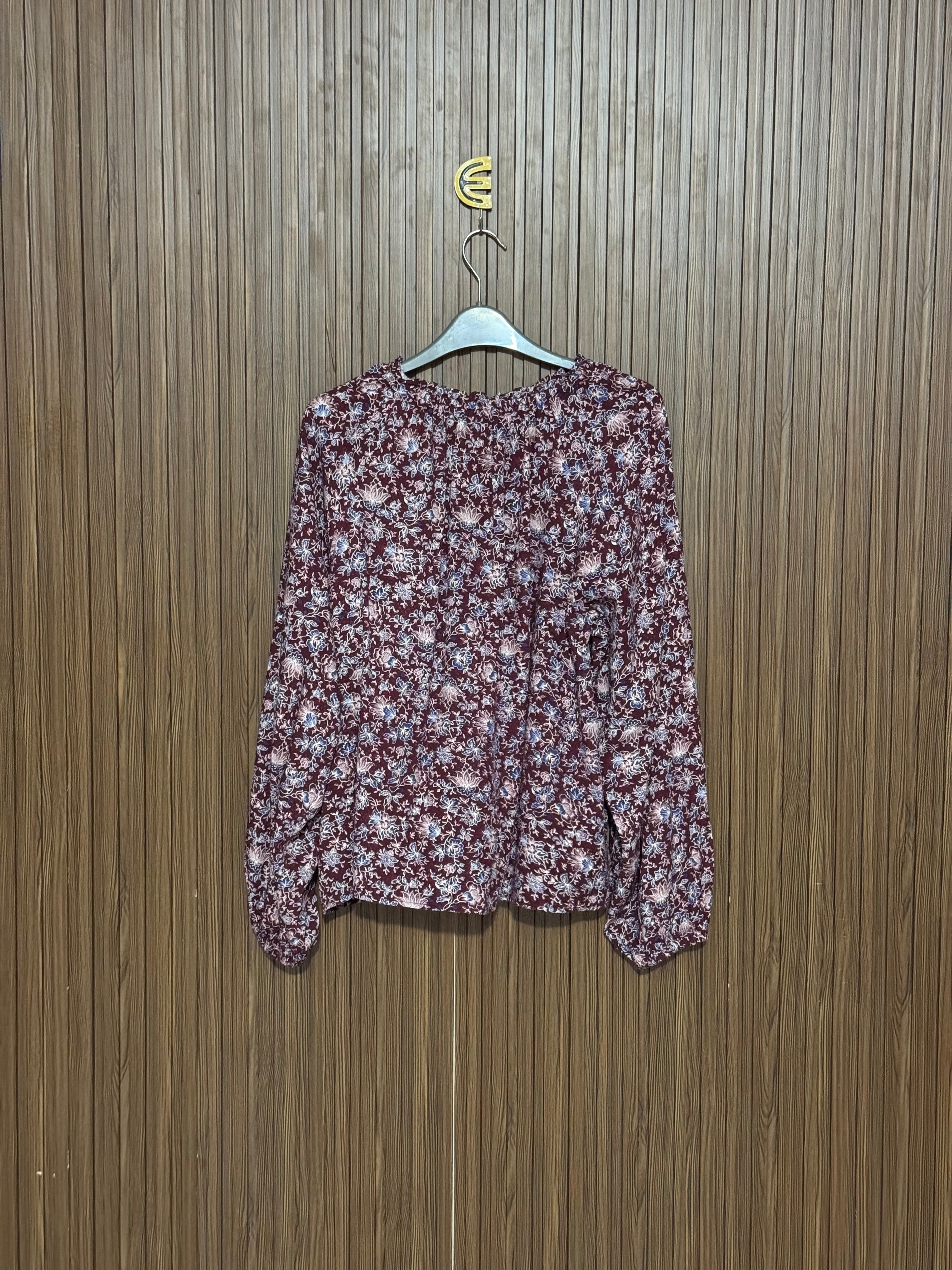 Chest 21 Length 24 Fabric nylon Maroon V-Neck Top