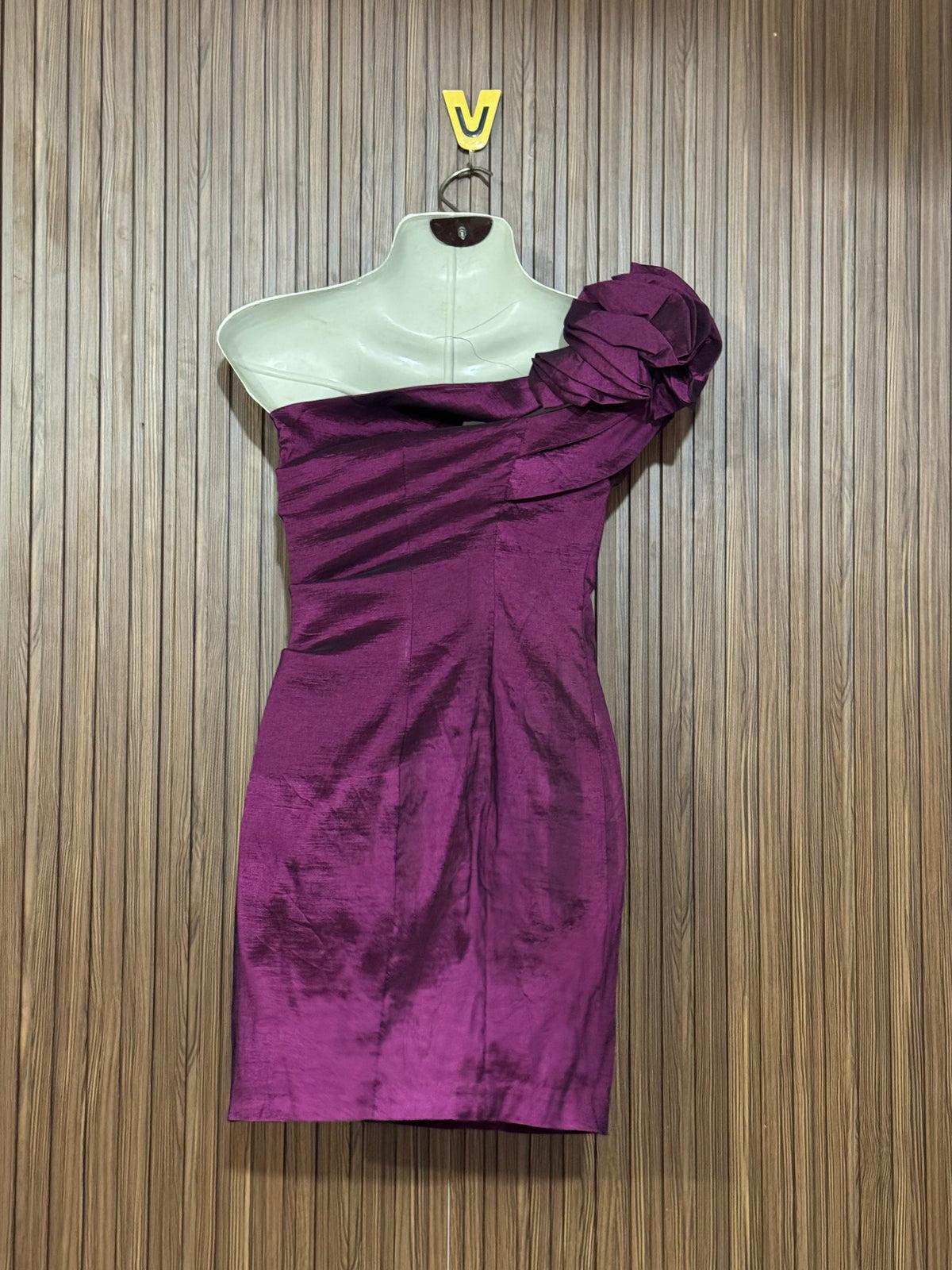 Chest 17 Length 28 Fabric Silk Dreamy Elegance