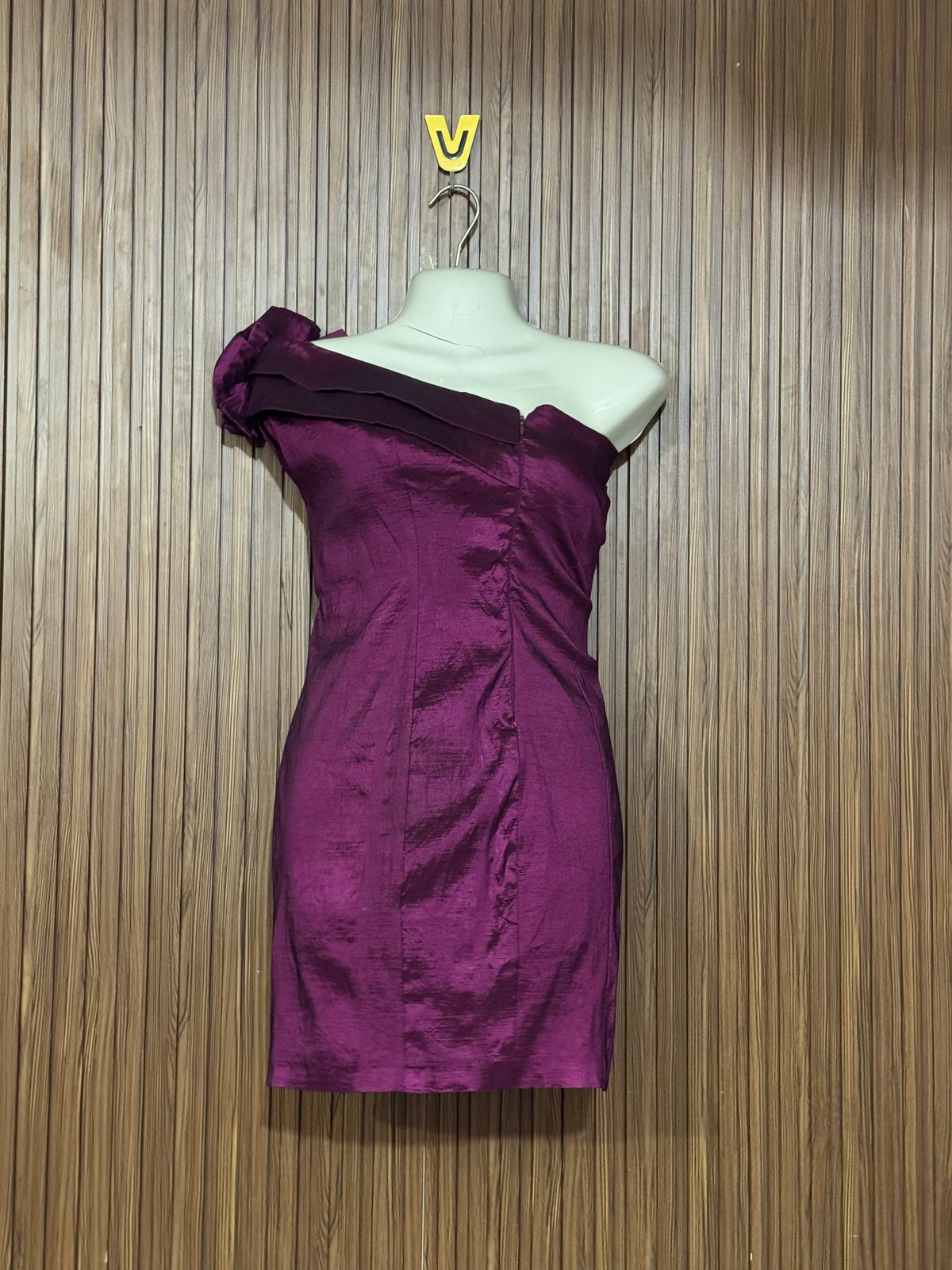 Chest 17 Length 28 Fabric Silk Dreamy Elegance